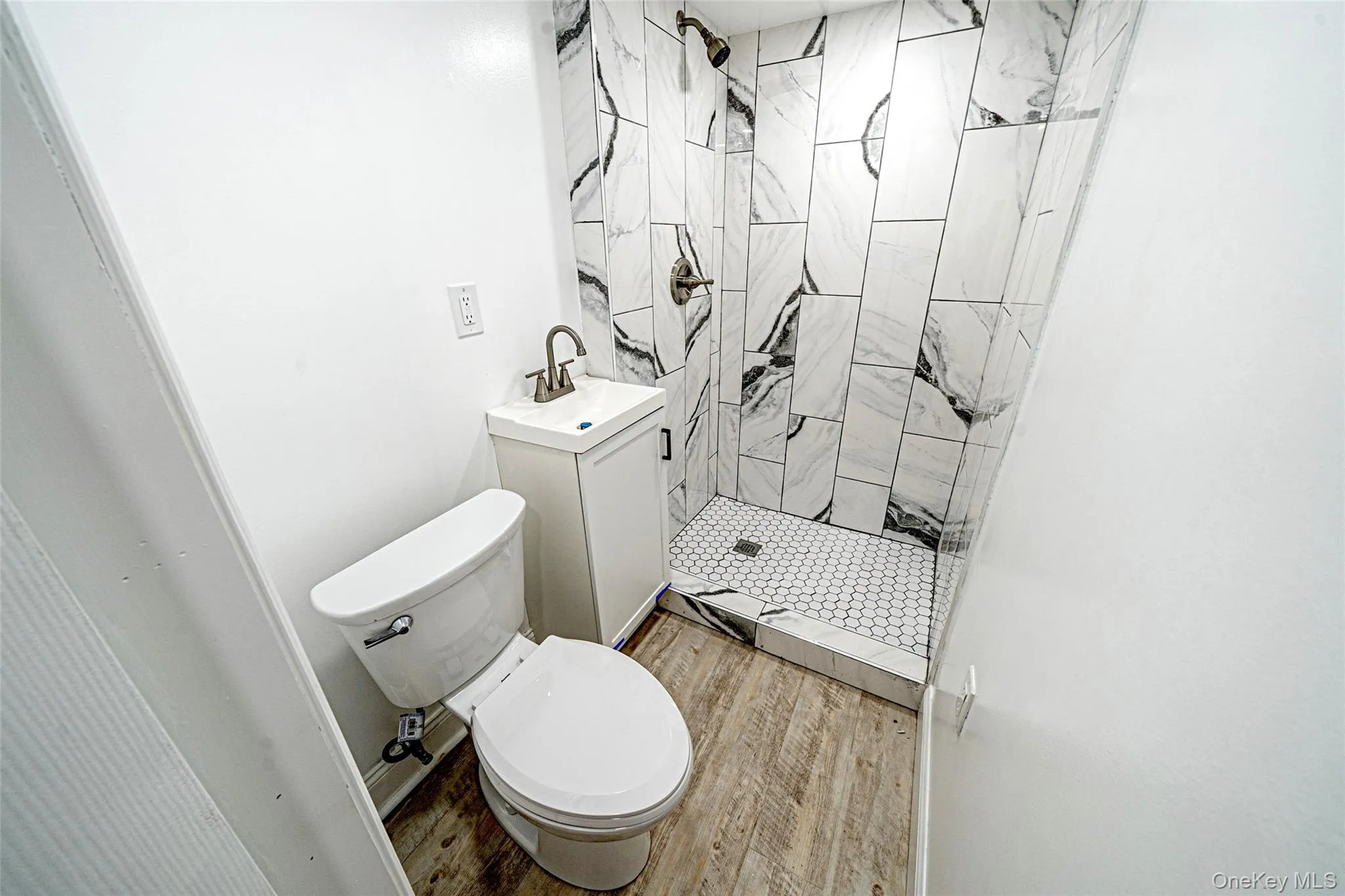 1010 230th Street, New York, NY, 4 Bedrooms Bedrooms, 6 Rooms Rooms,2 BathroomsBathrooms,Residential,For Rent,230th,0,1035873 1010 230th Street, New York, NY, 4 Bedrooms Bedrooms, 6 Rooms Rooms,2 BathroomsBathrooms,Residential,For Rent,230th,0,1035873