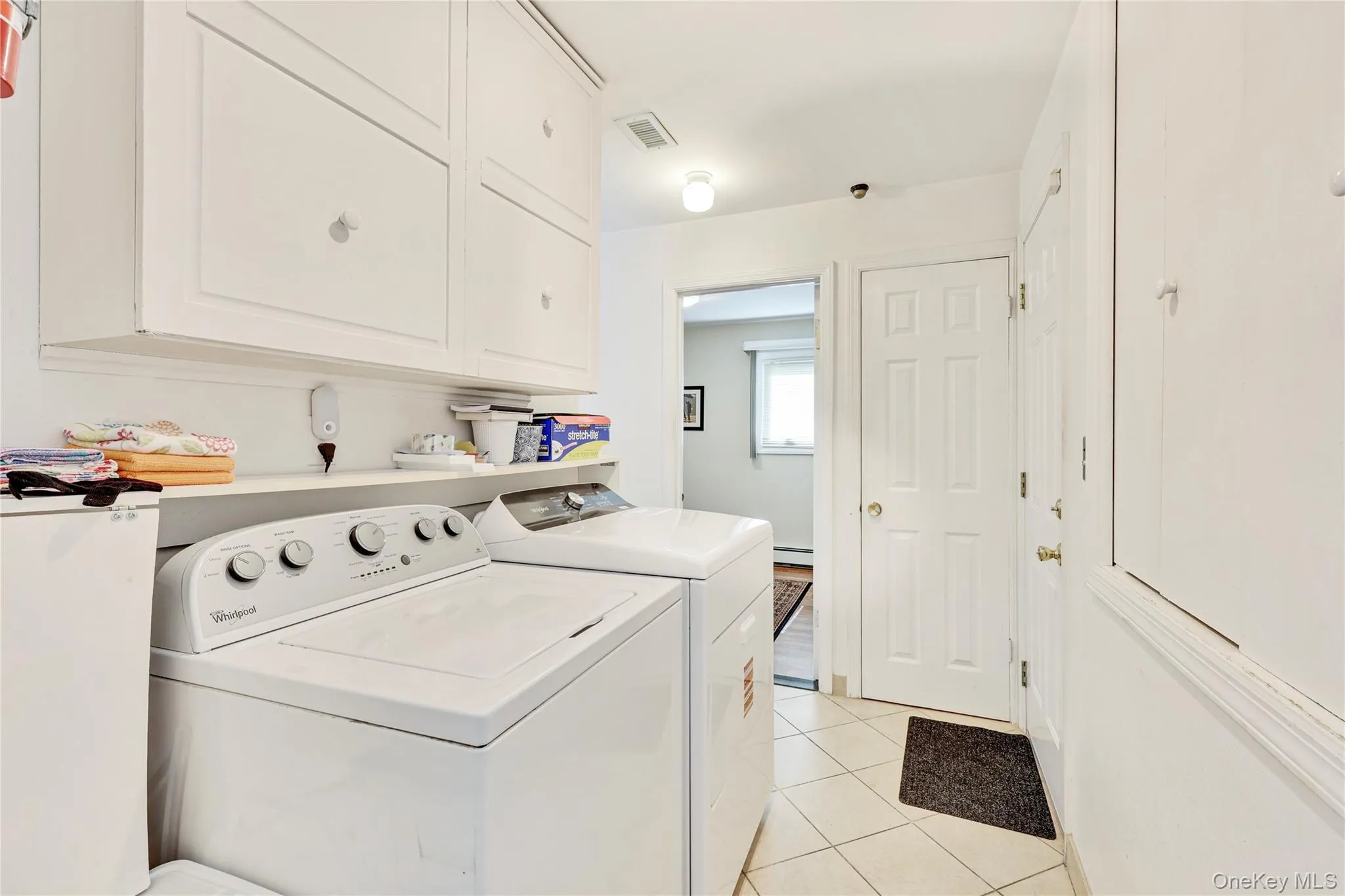 17 Lafayette Drive, Hempstead, NY, 5 Bedrooms Bedrooms, 9 Rooms Rooms,3 BathroomsBathrooms,Residential,For Rent,Lafayette,0,1035880 17 Lafayette Drive, Hempstead, NY, 5 Bedrooms Bedrooms, 9 Rooms Rooms,3 BathroomsBathrooms,Residential,For Rent,Lafayette,0,1035880
