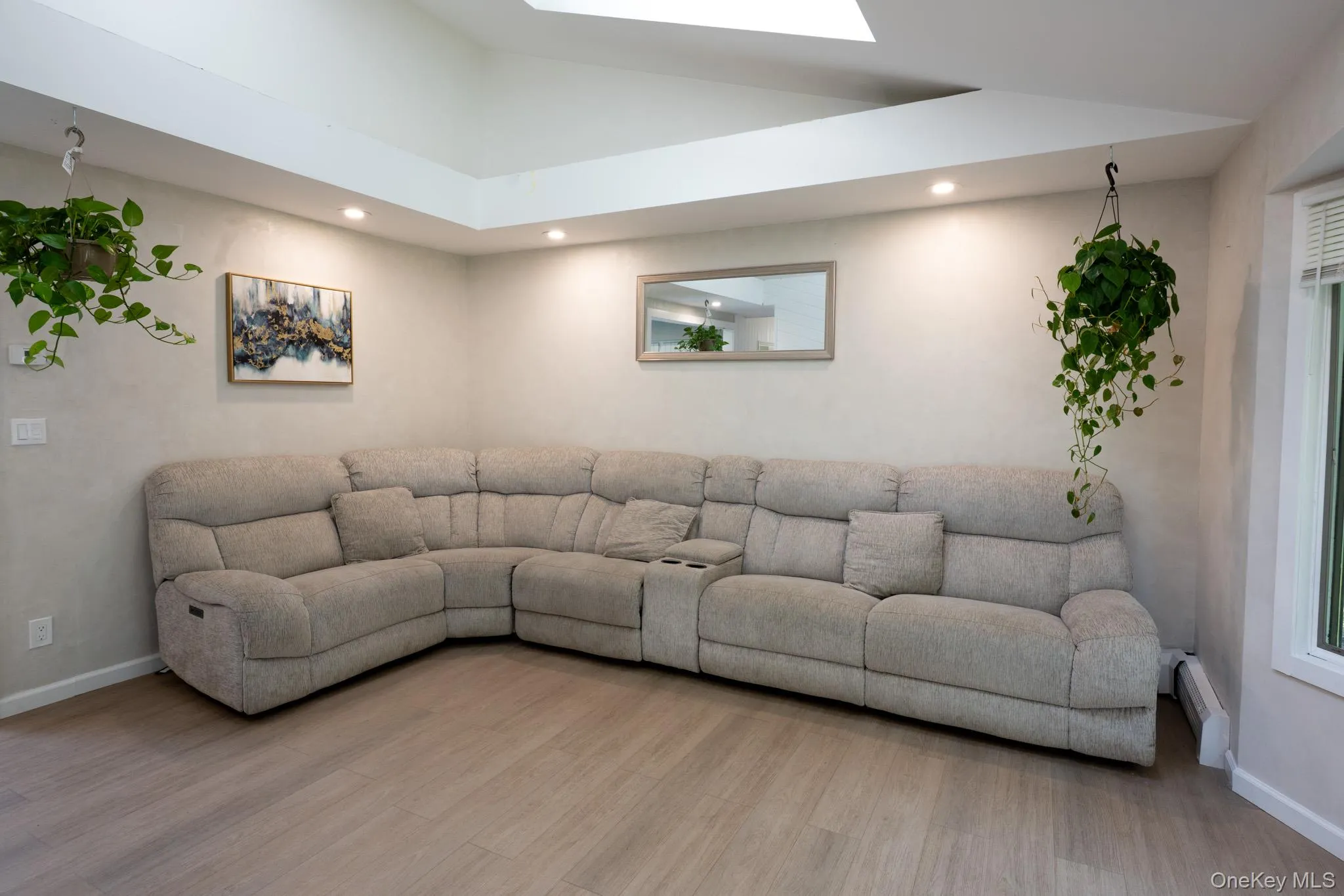 8 Silver Road, Brookhaven, NY, 4 Bedrooms Bedrooms, 7 Rooms Rooms,1 BathroomBathrooms,Residential,For Rent,Silver,0,1035882 8 Silver Road, Brookhaven, NY, 4 Bedrooms Bedrooms, 7 Rooms Rooms,1 BathroomBathrooms,Residential,For Rent,Silver,0,1035882