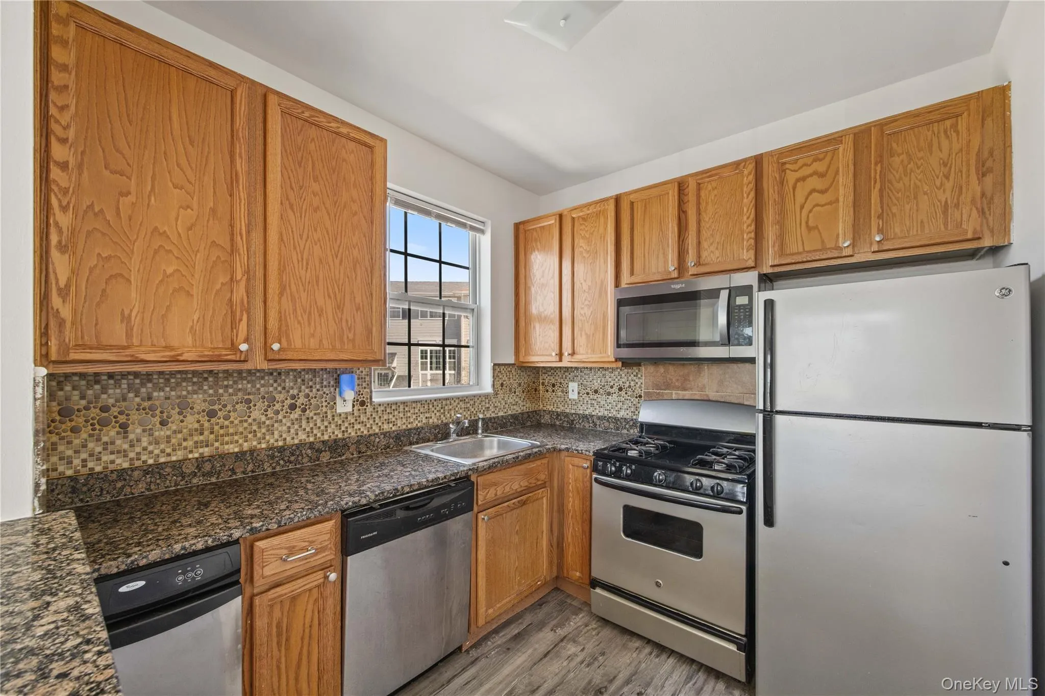 102 Surf Drive, New York, NY, 3 Bedrooms Bedrooms, 6 Rooms Rooms,2 BathroomsBathrooms,Residential,For Rent,Surf,0,1035885 102 Surf Drive, New York, NY, 3 Bedrooms Bedrooms, 6 Rooms Rooms,2 BathroomsBathrooms,Residential,For Rent,Surf,0,1035885