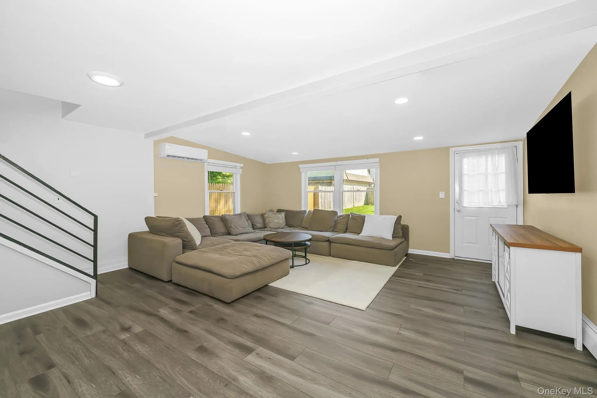 10 Hill Street, Huntington, NY, 5 Bedrooms Bedrooms, 11 Rooms Rooms,3 BathroomsBathrooms,Residential,For Rent,Hill,0,1035888 10 Hill Street, Huntington, NY, 5 Bedrooms Bedrooms, 11 Rooms Rooms,3 BathroomsBathrooms,Residential,For Rent,Hill,0,1035888