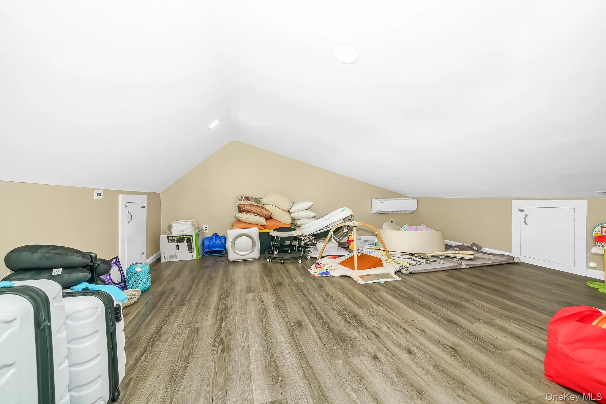 10 Hill Street, Huntington, NY, 5 Bedrooms Bedrooms, 11 Rooms Rooms,3 BathroomsBathrooms,Residential,For Rent,Hill,0,1035888 10 Hill Street, Huntington, NY, 5 Bedrooms Bedrooms, 11 Rooms Rooms,3 BathroomsBathrooms,Residential,For Rent,Hill,0,1035888