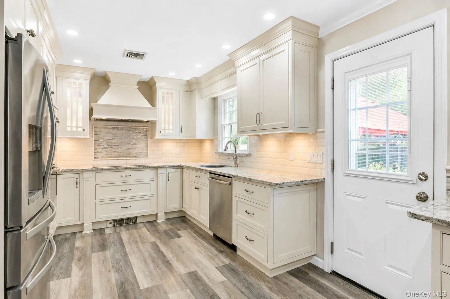 255 Lake Avenue, Smithtown, NY, 4 Bedrooms Bedrooms, 8 Rooms Rooms,2 BathroomsBathrooms,Residential,For Rent,Lake,0,1035890 255 Lake Avenue, Smithtown, NY, 4 Bedrooms Bedrooms, 8 Rooms Rooms,2 BathroomsBathrooms,Residential,For Rent,Lake,0,1035890