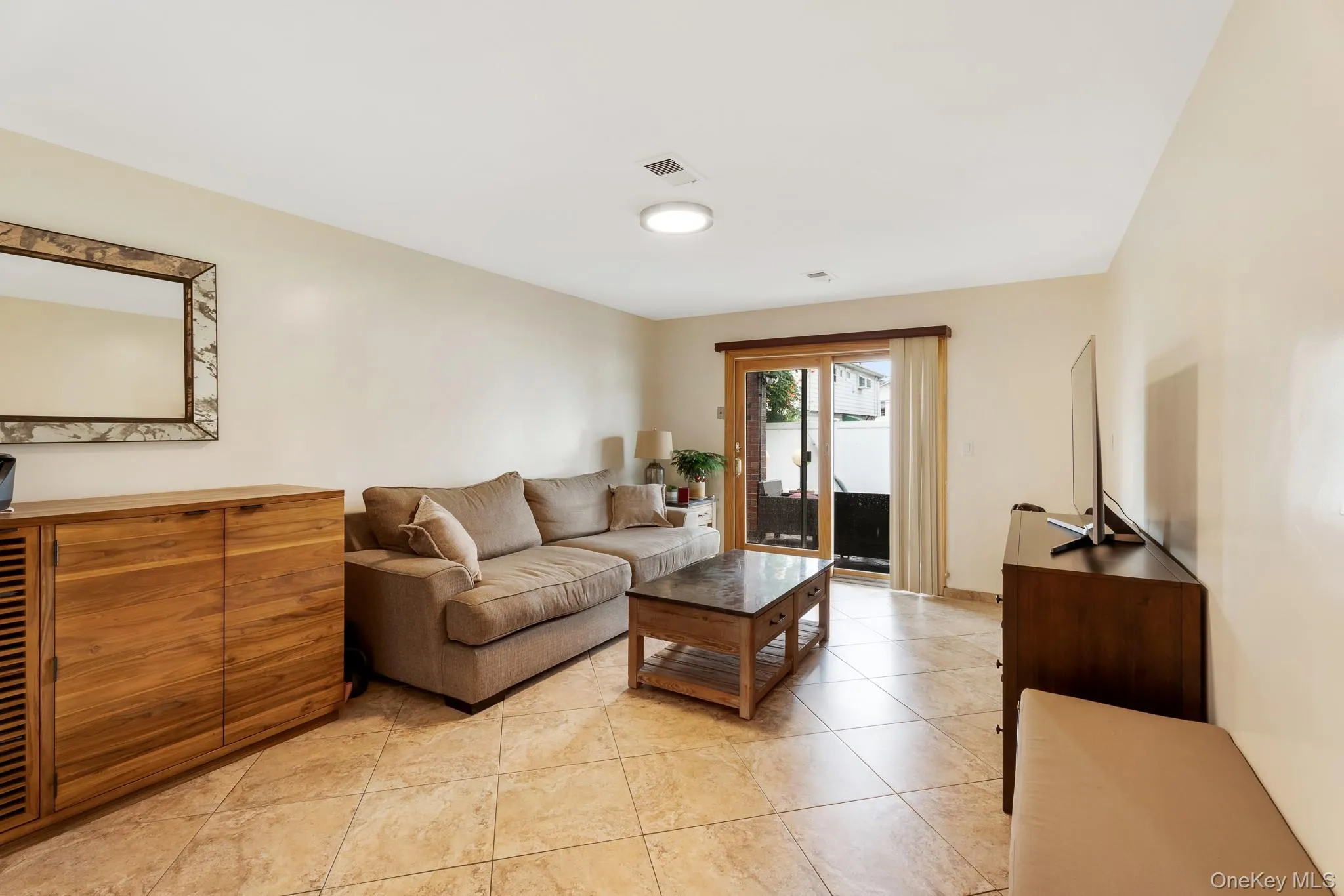 164-30 85th Street, New York, NY, 4 Bedrooms Bedrooms, 9 Rooms Rooms,3 BathroomsBathrooms,Residential,For Rent,85th,0,1035891 164-30 85th Street, New York, NY, 4 Bedrooms Bedrooms, 9 Rooms Rooms,3 BathroomsBathrooms,Residential,For Rent,85th,0,1035891