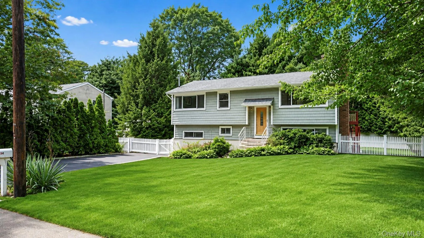 34 Forest Avenue, Brookhaven, NY, 5 Bedrooms Bedrooms, 10 Rooms Rooms,2 BathroomsBathrooms,Residential,For Rent,Forest,0,1035893 34 Forest Avenue, Brookhaven, NY, 5 Bedrooms Bedrooms, 10 Rooms Rooms,2 BathroomsBathrooms,Residential,For Rent,Forest,0,1035893