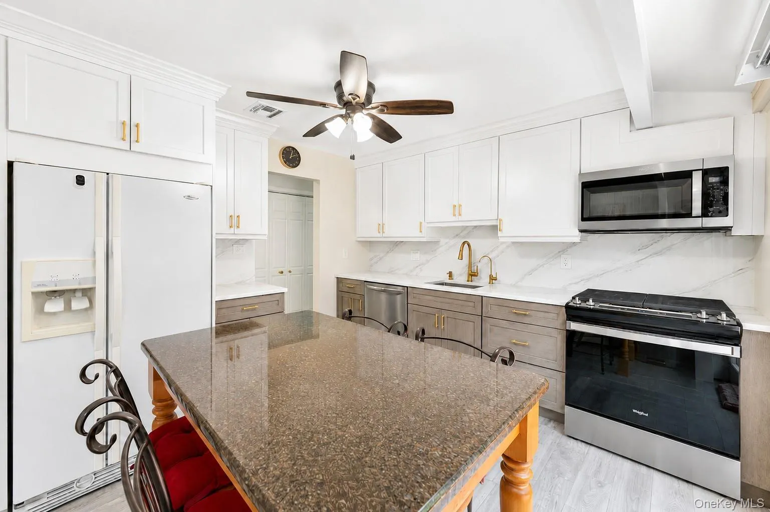 34 Forest Avenue, Brookhaven, NY, 5 Bedrooms Bedrooms, 10 Rooms Rooms,2 BathroomsBathrooms,Residential,For Rent,Forest,0,1035893 34 Forest Avenue, Brookhaven, NY, 5 Bedrooms Bedrooms, 10 Rooms Rooms,2 BathroomsBathrooms,Residential,For Rent,Forest,0,1035893