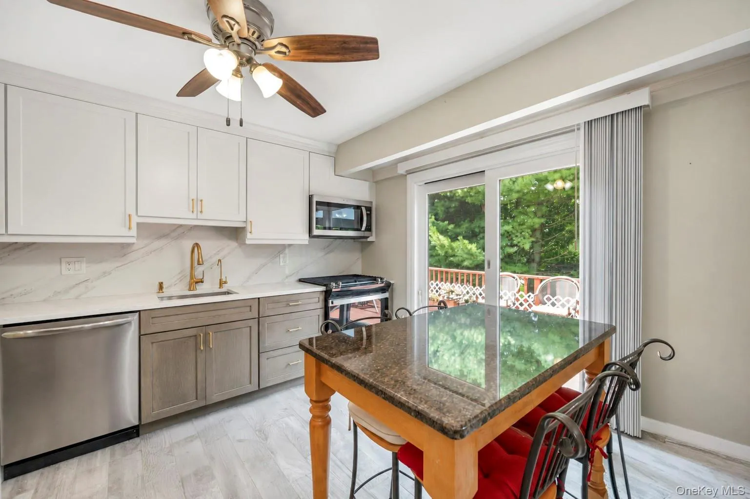 34 Forest Avenue, Brookhaven, NY, 5 Bedrooms Bedrooms, 10 Rooms Rooms,2 BathroomsBathrooms,Residential,For Rent,Forest,0,1035893 34 Forest Avenue, Brookhaven, NY, 5 Bedrooms Bedrooms, 10 Rooms Rooms,2 BathroomsBathrooms,Residential,For Rent,Forest,0,1035893