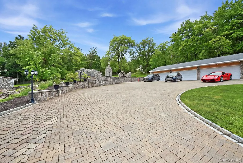 7 Lake Avenue, Monroe, NY, 5 Bedrooms Bedrooms, 10 Rooms Rooms,3 BathroomsBathrooms,Residential,For Rent,Lake,0,1035894 7 Lake Avenue, Monroe, NY, 5 Bedrooms Bedrooms, 10 Rooms Rooms,3 BathroomsBathrooms,Residential,For Rent,Lake,0,1035894