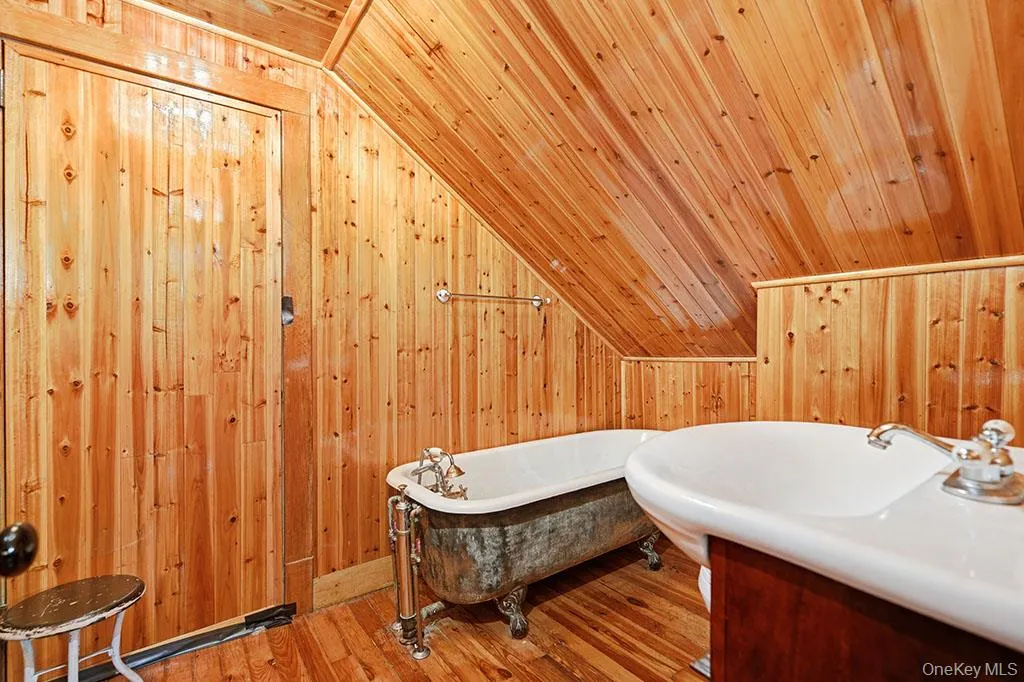 7 Lake Avenue, Monroe, NY, 5 Bedrooms Bedrooms, 10 Rooms Rooms,3 BathroomsBathrooms,Residential,For Rent,Lake,0,1035894 7 Lake Avenue, Monroe, NY, 5 Bedrooms Bedrooms, 10 Rooms Rooms,3 BathroomsBathrooms,Residential,For Rent,Lake,0,1035894