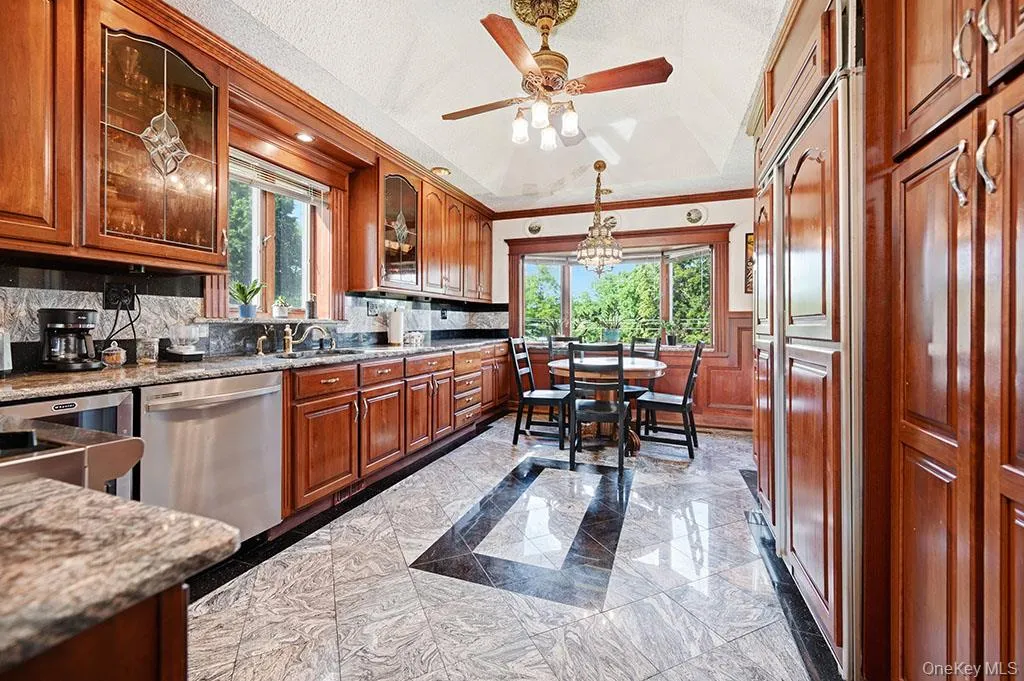 7 Lake Avenue, Monroe, NY, 5 Bedrooms Bedrooms, 10 Rooms Rooms,3 BathroomsBathrooms,Residential,For Rent,Lake,0,1035894 7 Lake Avenue, Monroe, NY, 5 Bedrooms Bedrooms, 10 Rooms Rooms,3 BathroomsBathrooms,Residential,For Rent,Lake,0,1035894