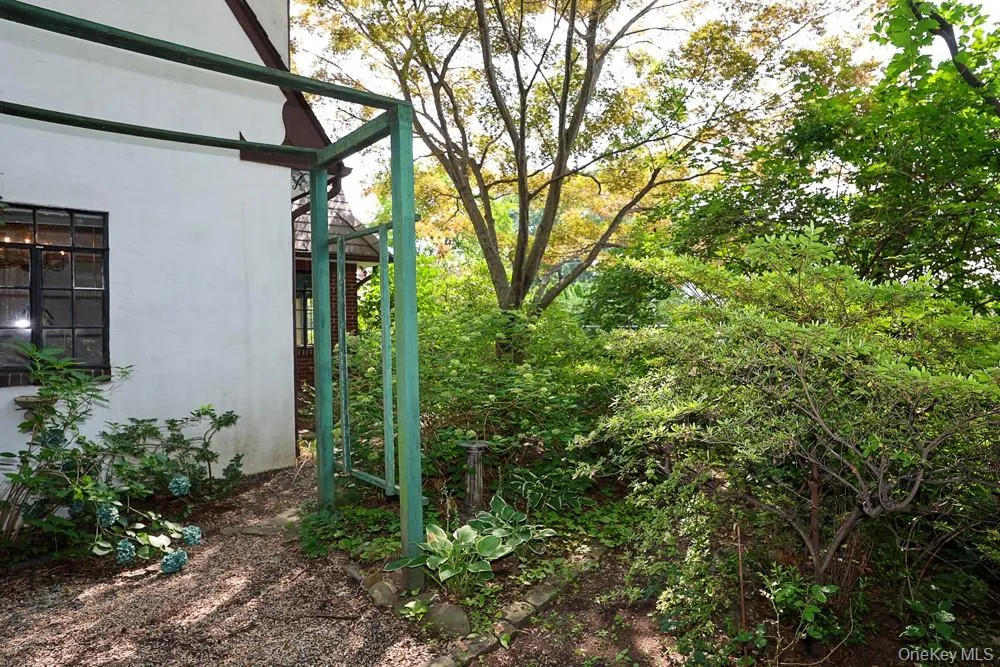 8654 Somerset Street, New York, NY, 3 Bedrooms Bedrooms, 8 Rooms Rooms,2 BathroomsBathrooms,Residential,For Rent,Somerset,0,1035895 8654 Somerset Street, New York, NY, 3 Bedrooms Bedrooms, 8 Rooms Rooms,2 BathroomsBathrooms,Residential,For Rent,Somerset,0,1035895