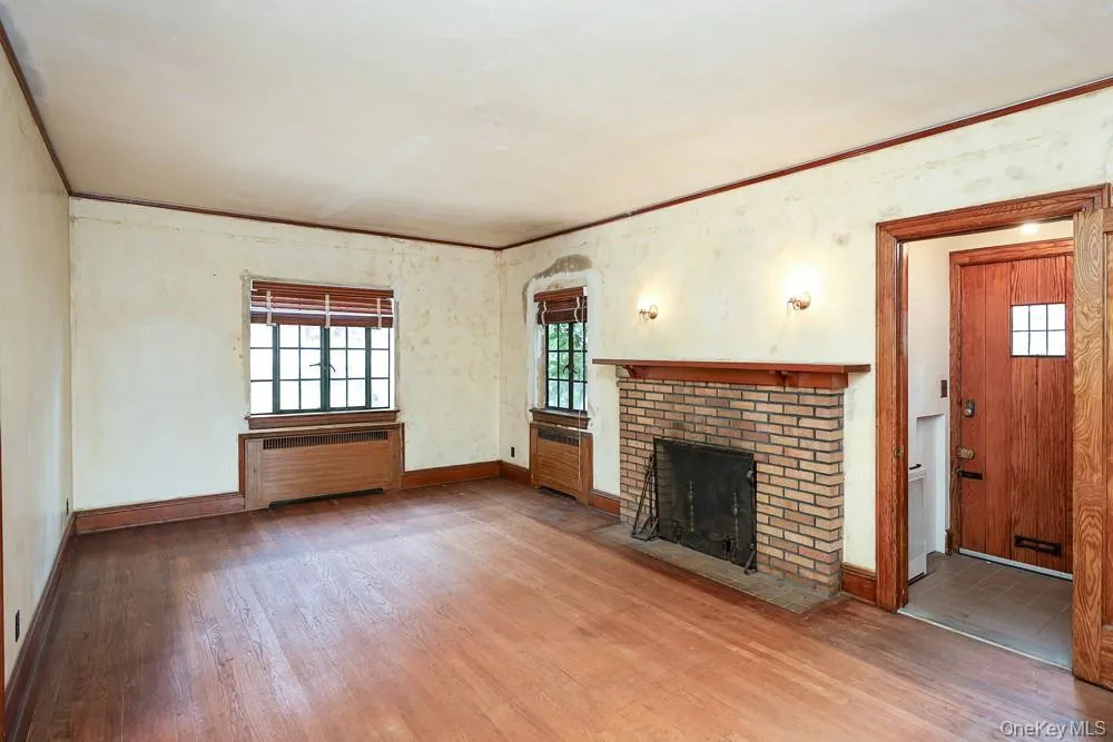 8654 Somerset Street, New York, NY, 3 Bedrooms Bedrooms, 8 Rooms Rooms,2 BathroomsBathrooms,Residential,For Rent,Somerset,0,1035895 8654 Somerset Street, New York, NY, 3 Bedrooms Bedrooms, 8 Rooms Rooms,2 BathroomsBathrooms,Residential,For Rent,Somerset,0,1035895