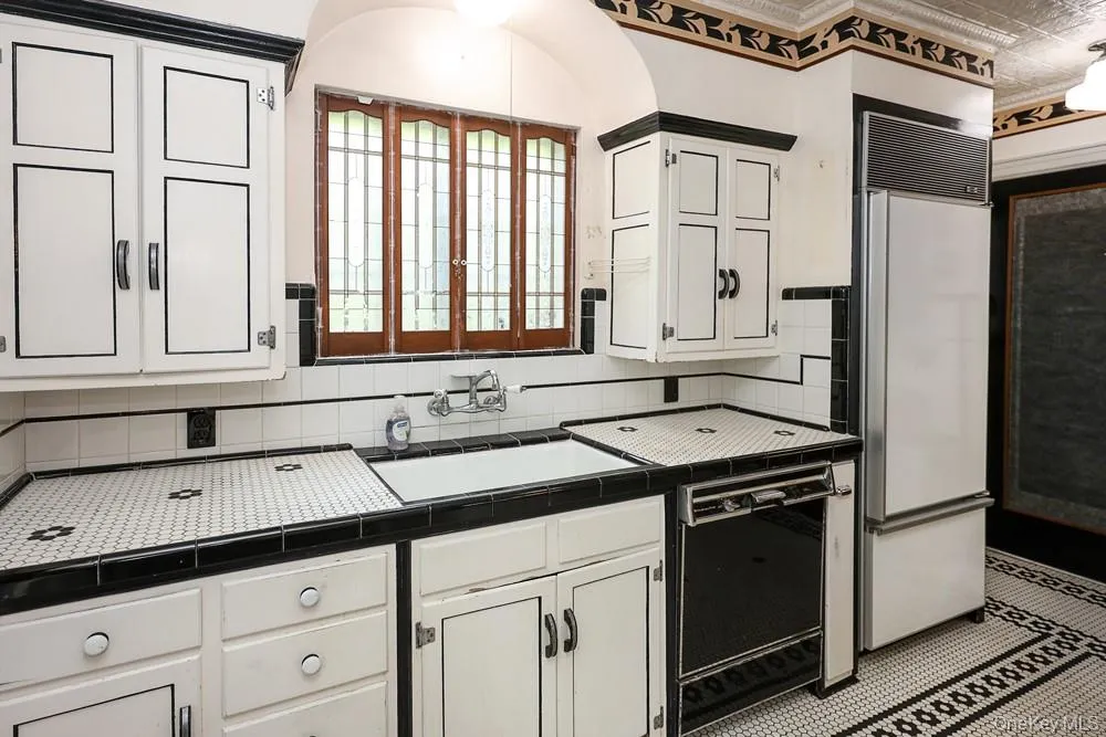 8654 Somerset Street, New York, NY, 3 Bedrooms Bedrooms, 8 Rooms Rooms,2 BathroomsBathrooms,Residential,For Rent,Somerset,0,1035895 8654 Somerset Street, New York, NY, 3 Bedrooms Bedrooms, 8 Rooms Rooms,2 BathroomsBathrooms,Residential,For Rent,Somerset,0,1035895