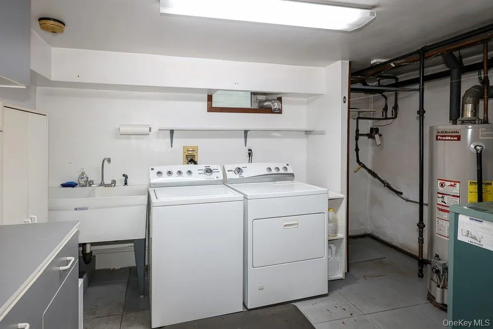 8654 Somerset Street, New York, NY, 3 Bedrooms Bedrooms, 8 Rooms Rooms,2 BathroomsBathrooms,Residential,For Rent,Somerset,0,1035895 8654 Somerset Street, New York, NY, 3 Bedrooms Bedrooms, 8 Rooms Rooms,2 BathroomsBathrooms,Residential,For Rent,Somerset,0,1035895