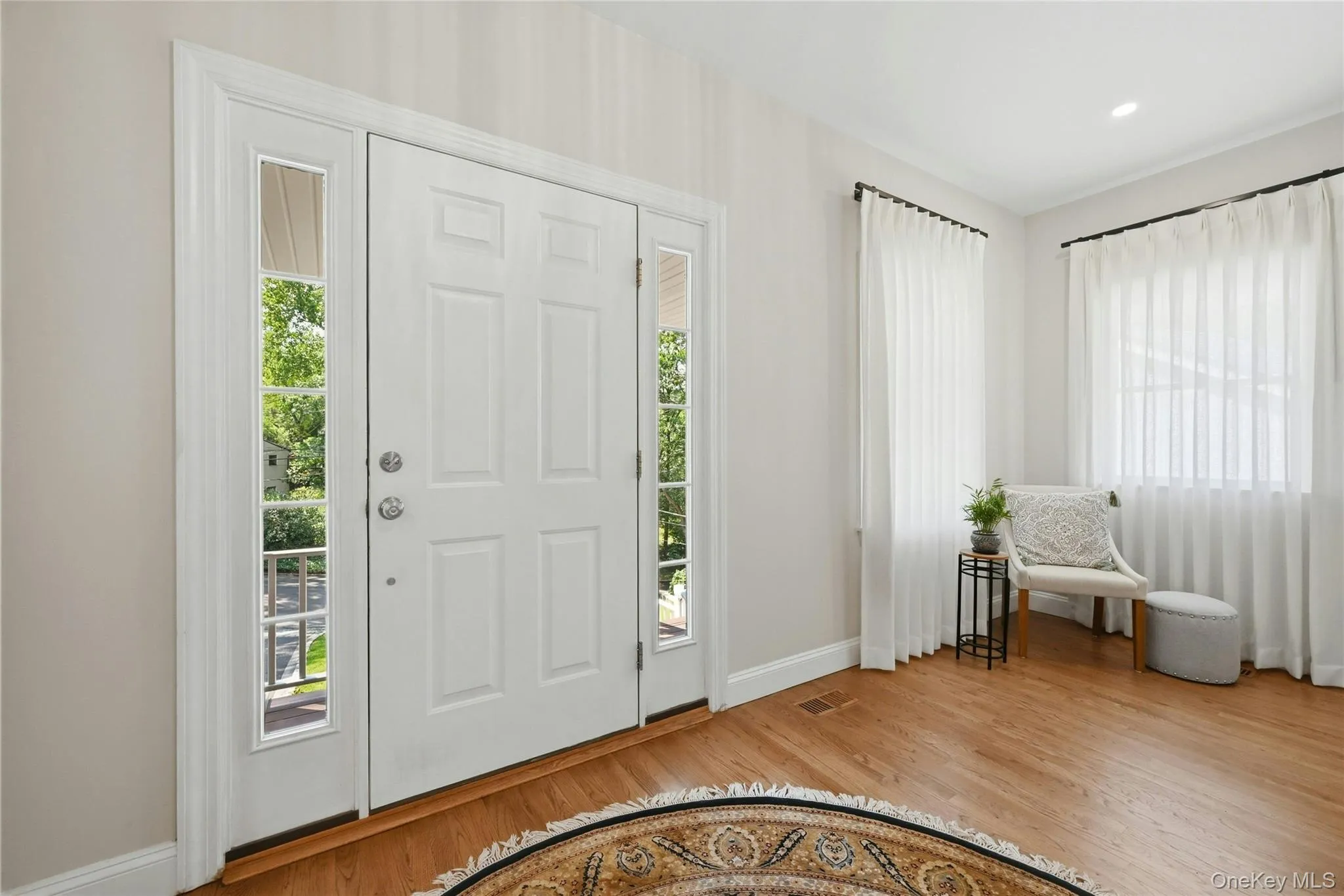 Gracious entry foyer Gracious entry foyer
