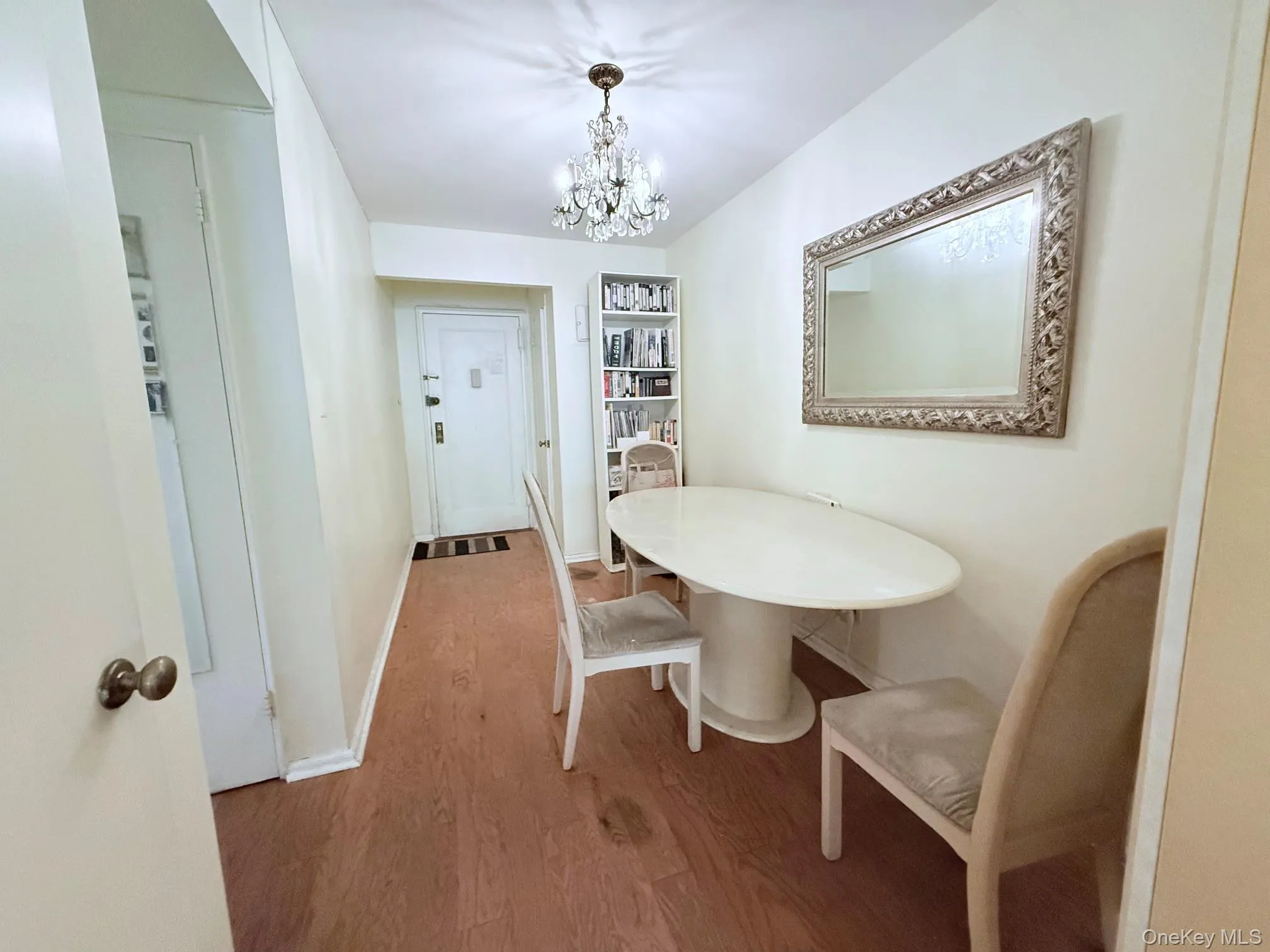 83-05 98 Street, New York, NY, 2 Bedrooms Bedrooms, 4 Rooms Rooms,1 BathroomBathrooms,Residential,For Rent,98,0,1035907 83-05 98 Street, New York, NY, 2 Bedrooms Bedrooms, 4 Rooms Rooms,1 BathroomBathrooms,Residential,For Rent,98,0,1035907
