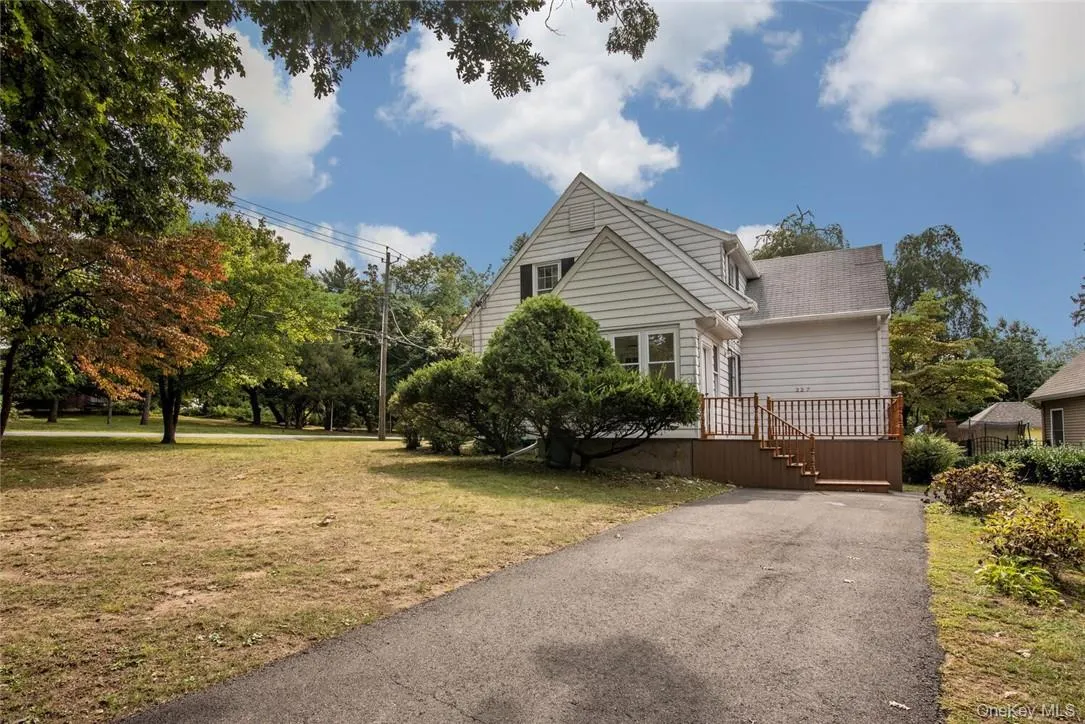 227 Main Street, Orangetown, NY, 2 Bedrooms Bedrooms, 5 Rooms Rooms,1 BathroomBathrooms,Residential Lease,For Rent,Main,0,1035908 227 Main Street, Orangetown, NY, 2 Bedrooms Bedrooms, 5 Rooms Rooms,1 BathroomBathrooms,Residential Lease,For Rent,Main,0,1035908