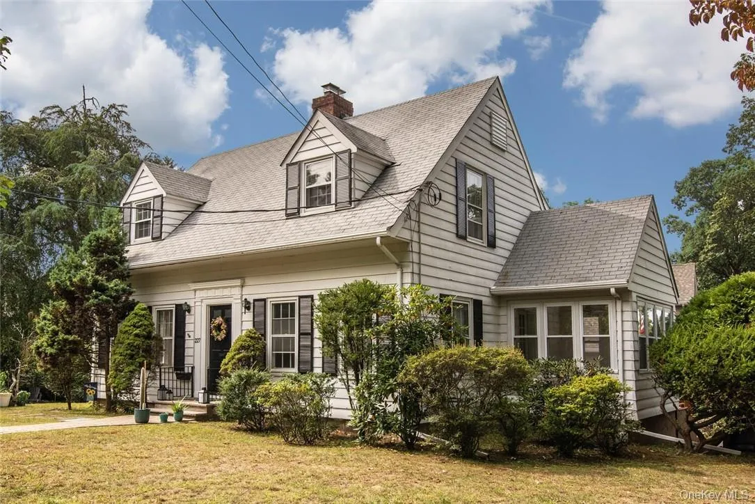 227 Main Street, Orangetown, NY, 2 Bedrooms Bedrooms, 5 Rooms Rooms,1 BathroomBathrooms,Residential Lease,For Rent,Main,0,1035908 227 Main Street, Orangetown, NY, 2 Bedrooms Bedrooms, 5 Rooms Rooms,1 BathroomBathrooms,Residential Lease,For Rent,Main,0,1035908