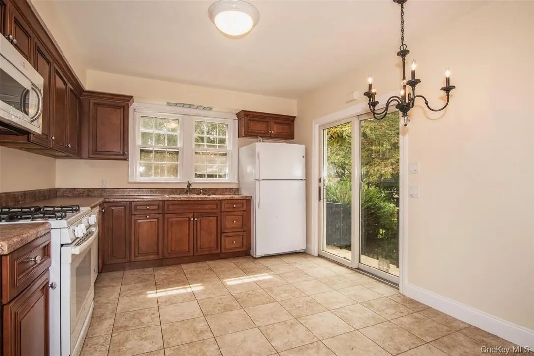 227 Main Street, Orangetown, NY, 2 Bedrooms Bedrooms, 5 Rooms Rooms,1 BathroomBathrooms,Residential Lease,For Rent,Main,0,1035908 227 Main Street, Orangetown, NY, 2 Bedrooms Bedrooms, 5 Rooms Rooms,1 BathroomBathrooms,Residential Lease,For Rent,Main,0,1035908