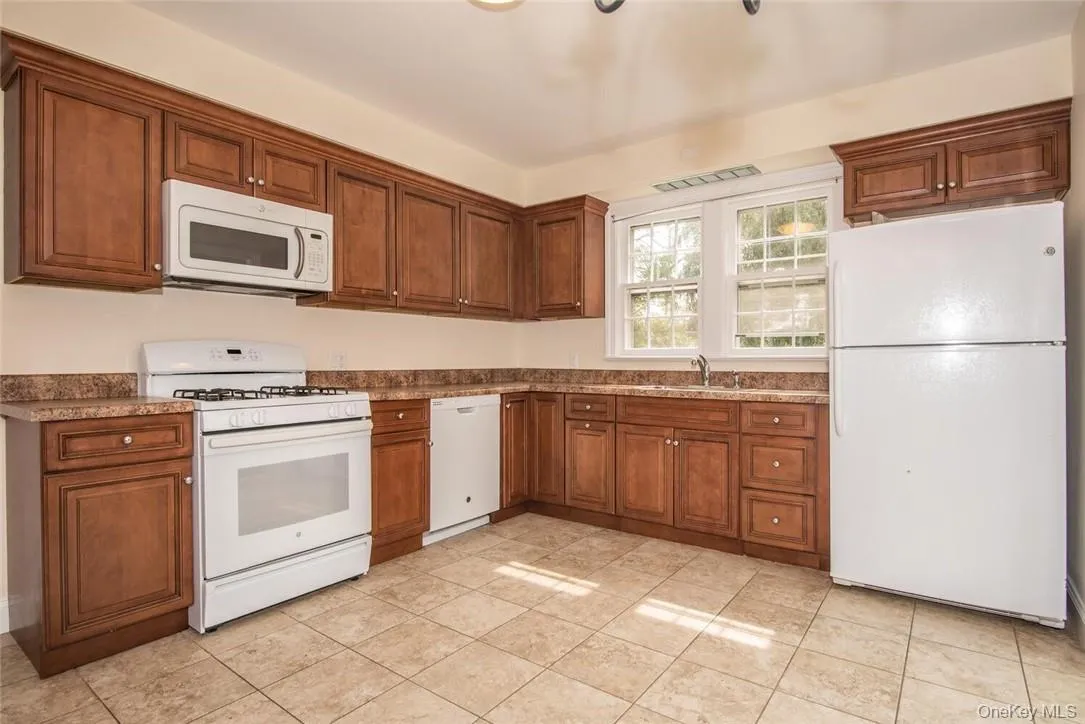 227 Main Street, Orangetown, NY, 2 Bedrooms Bedrooms, 5 Rooms Rooms,1 BathroomBathrooms,Residential Lease,For Rent,Main,0,1035908 227 Main Street, Orangetown, NY, 2 Bedrooms Bedrooms, 5 Rooms Rooms,1 BathroomBathrooms,Residential Lease,For Rent,Main,0,1035908