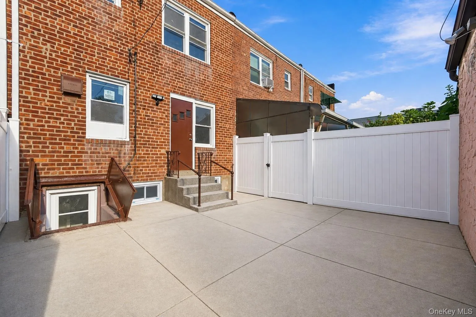 65-40 79th Street, New York, NY, 3 Bedrooms Bedrooms, 10 Rooms Rooms,2 BathroomsBathrooms,Residential,For Rent,79th,0,1035924 65-40 79th Street, New York, NY, 3 Bedrooms Bedrooms, 10 Rooms Rooms,2 BathroomsBathrooms,Residential,For Rent,79th,0,1035924