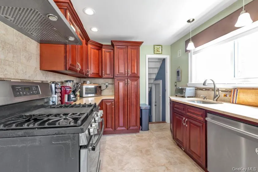 145 Raymond Street, Hempstead, NY, 4 Bedrooms Bedrooms, 10 Rooms Rooms,2 BathroomsBathrooms,Residential,For Rent,Raymond,0,1035927 145 Raymond Street, Hempstead, NY, 4 Bedrooms Bedrooms, 10 Rooms Rooms,2 BathroomsBathrooms,Residential,For Rent,Raymond,0,1035927
