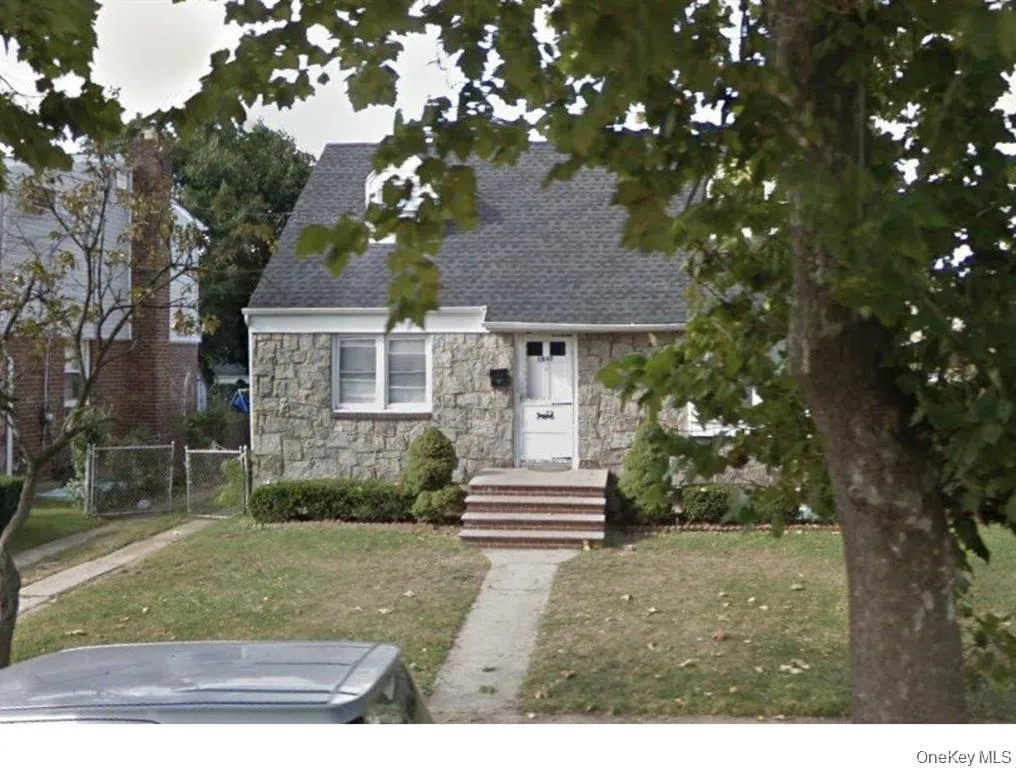 1047 7th Street, North Hempstead, NY, 4 Bedrooms Bedrooms, 7 Rooms Rooms,2 BathroomsBathrooms,Residential Lease,For Rent,7th,0,1035929 1047 7th Street, North Hempstead, NY, 4 Bedrooms Bedrooms, 7 Rooms Rooms,2 BathroomsBathrooms,Residential Lease,For Rent,7th,0,1035929
