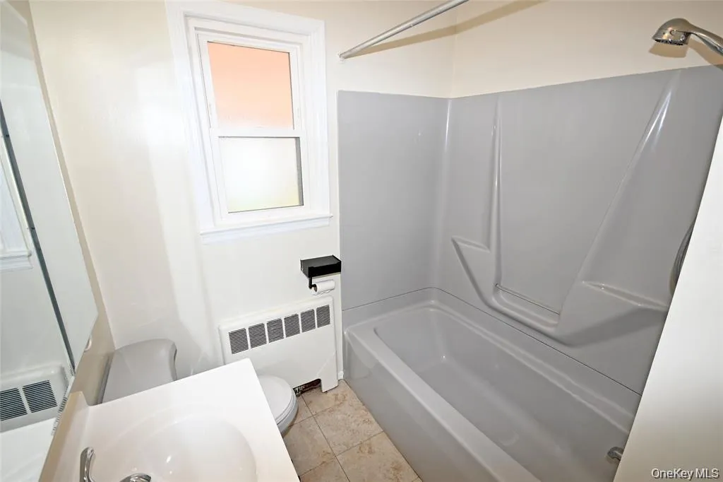 1047 7th Street, North Hempstead, NY, 4 Bedrooms Bedrooms, 7 Rooms Rooms,2 BathroomsBathrooms,Residential Lease,For Rent,7th,0,1035929 1047 7th Street, North Hempstead, NY, 4 Bedrooms Bedrooms, 7 Rooms Rooms,2 BathroomsBathrooms,Residential Lease,For Rent,7th,0,1035929