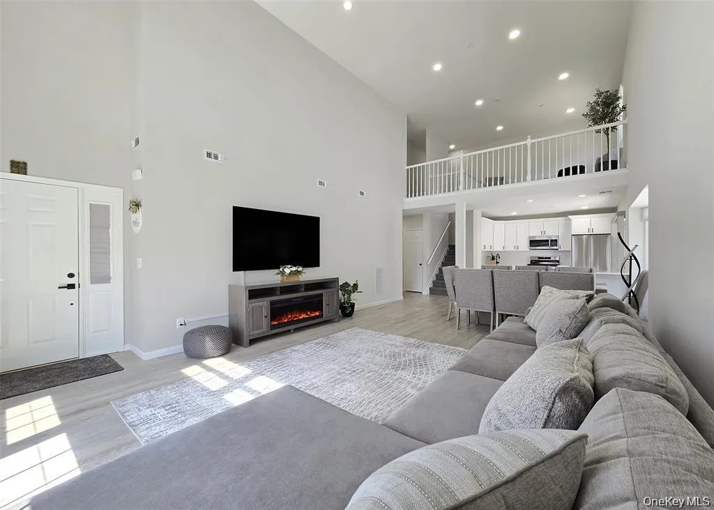 5 Charley Lane, Brookhaven, NY, 2 Bedrooms Bedrooms, 5 Rooms Rooms,2 BathroomsBathrooms,Residential,For Rent,Charley,0,1035934 5 Charley Lane, Brookhaven, NY, 2 Bedrooms Bedrooms, 5 Rooms Rooms,2 BathroomsBathrooms,Residential,For Rent,Charley,0,1035934