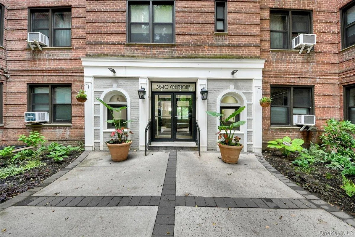 3840 Greystone Avenue, New York, NY, 1 Bedroom Bedrooms, 4 Rooms Rooms,1 BathroomBathrooms,Residential Lease,For Rent,Greystone,0,1035936 3840 Greystone Avenue, New York, NY, 1 Bedroom Bedrooms, 4 Rooms Rooms,1 BathroomBathrooms,Residential Lease,For Rent,Greystone,0,1035936