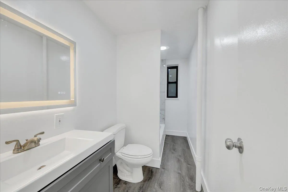3840 Greystone Avenue, New York, NY, 1 Bedroom Bedrooms, 4 Rooms Rooms,1 BathroomBathrooms,Residential Lease,For Rent,Greystone,0,1035936 3840 Greystone Avenue, New York, NY, 1 Bedroom Bedrooms, 4 Rooms Rooms,1 BathroomBathrooms,Residential Lease,For Rent,Greystone,0,1035936