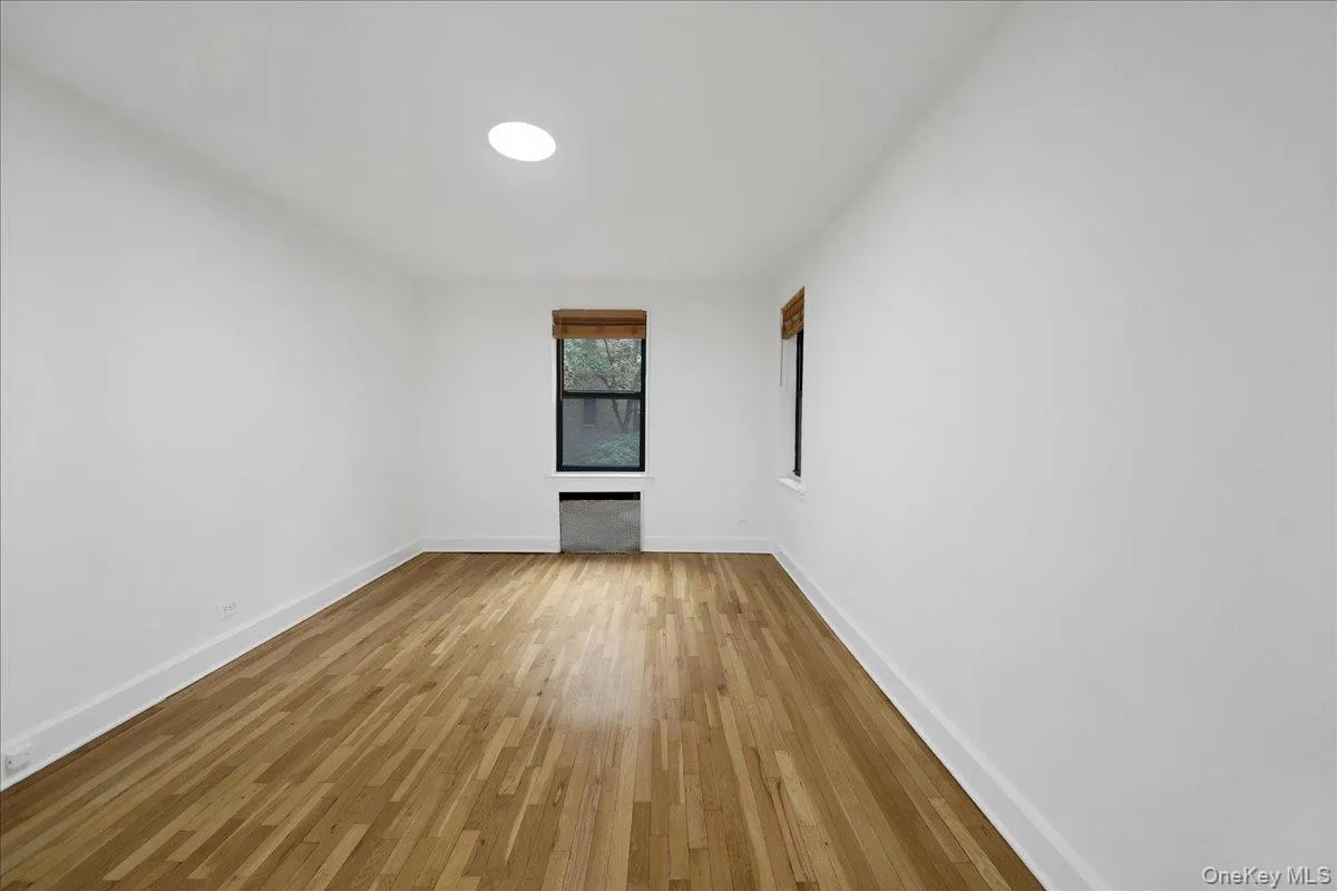 3840 Greystone Avenue, New York, NY, 1 Bedroom Bedrooms, 4 Rooms Rooms,1 BathroomBathrooms,Residential Lease,For Rent,Greystone,0,1035936 3840 Greystone Avenue, New York, NY, 1 Bedroom Bedrooms, 4 Rooms Rooms,1 BathroomBathrooms,Residential Lease,For Rent,Greystone,0,1035936