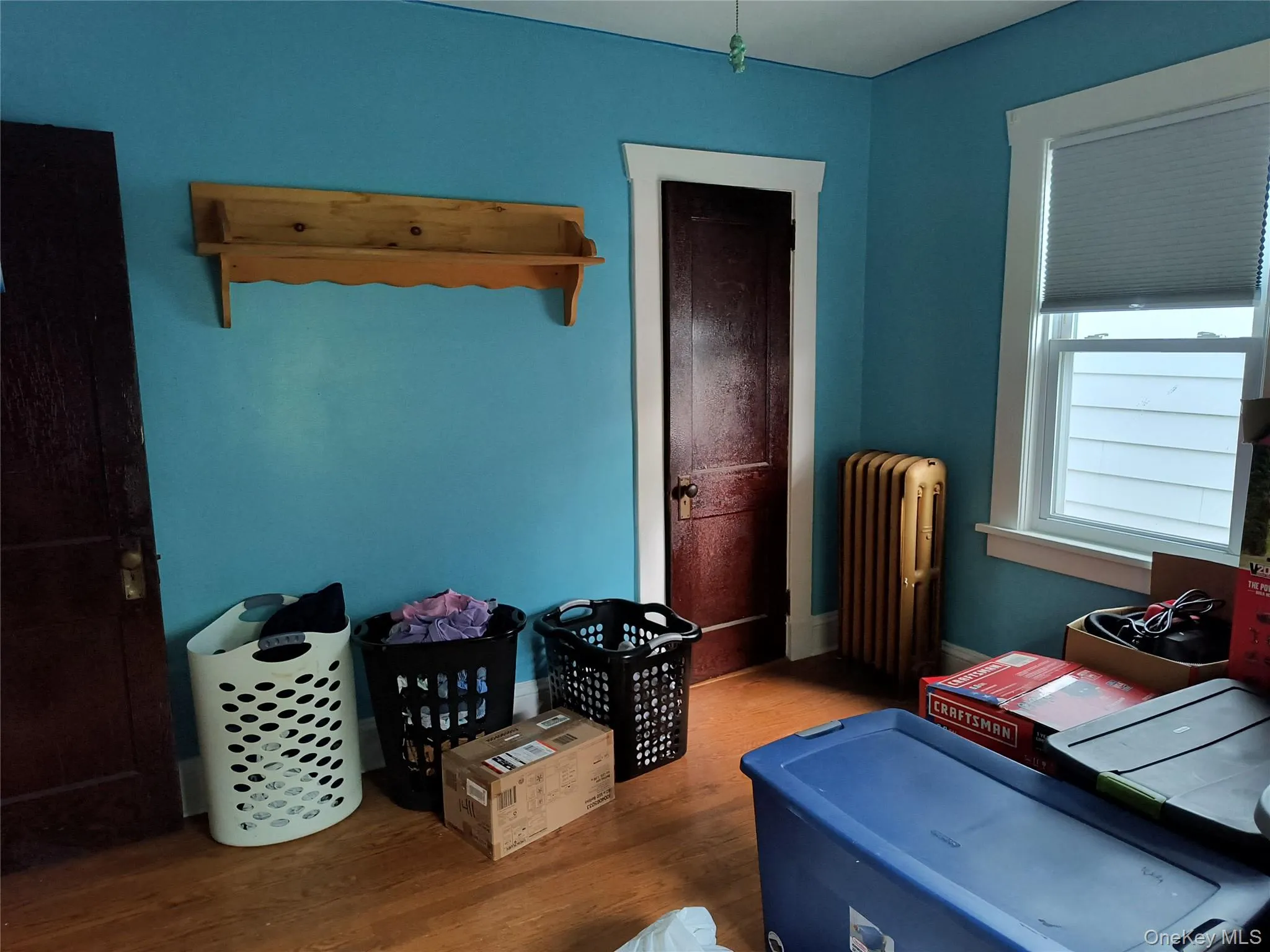 BR 3 Hardwood floors BR 3 Hardwood floors