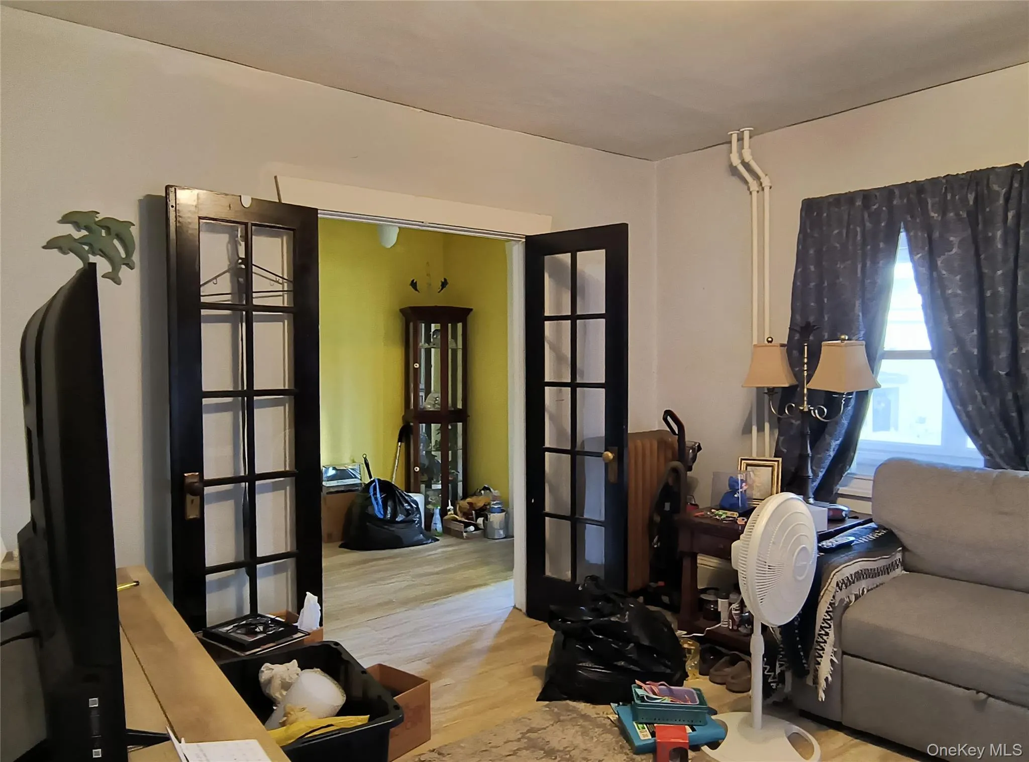 French doors! French doors!