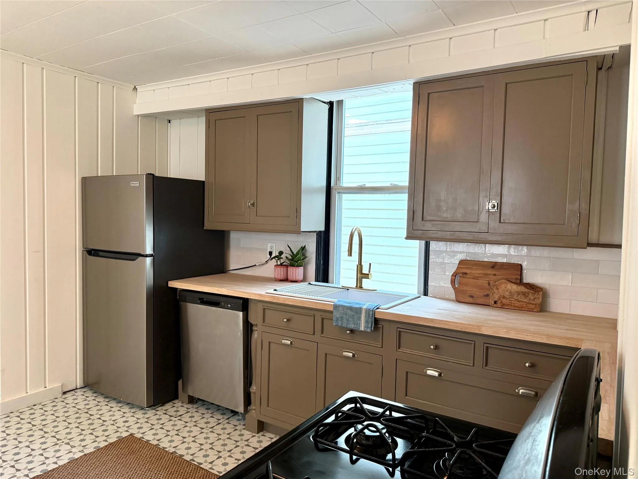 48 Elmendorf Street, Kingston, NY, 2 Bedrooms Bedrooms, 7 Rooms Rooms,1 BathroomBathrooms,Residential,For Rent,Elmendorf,0,1035948 48 Elmendorf Street, Kingston, NY, 2 Bedrooms Bedrooms, 7 Rooms Rooms,1 BathroomBathrooms,Residential,For Rent,Elmendorf,0,1035948