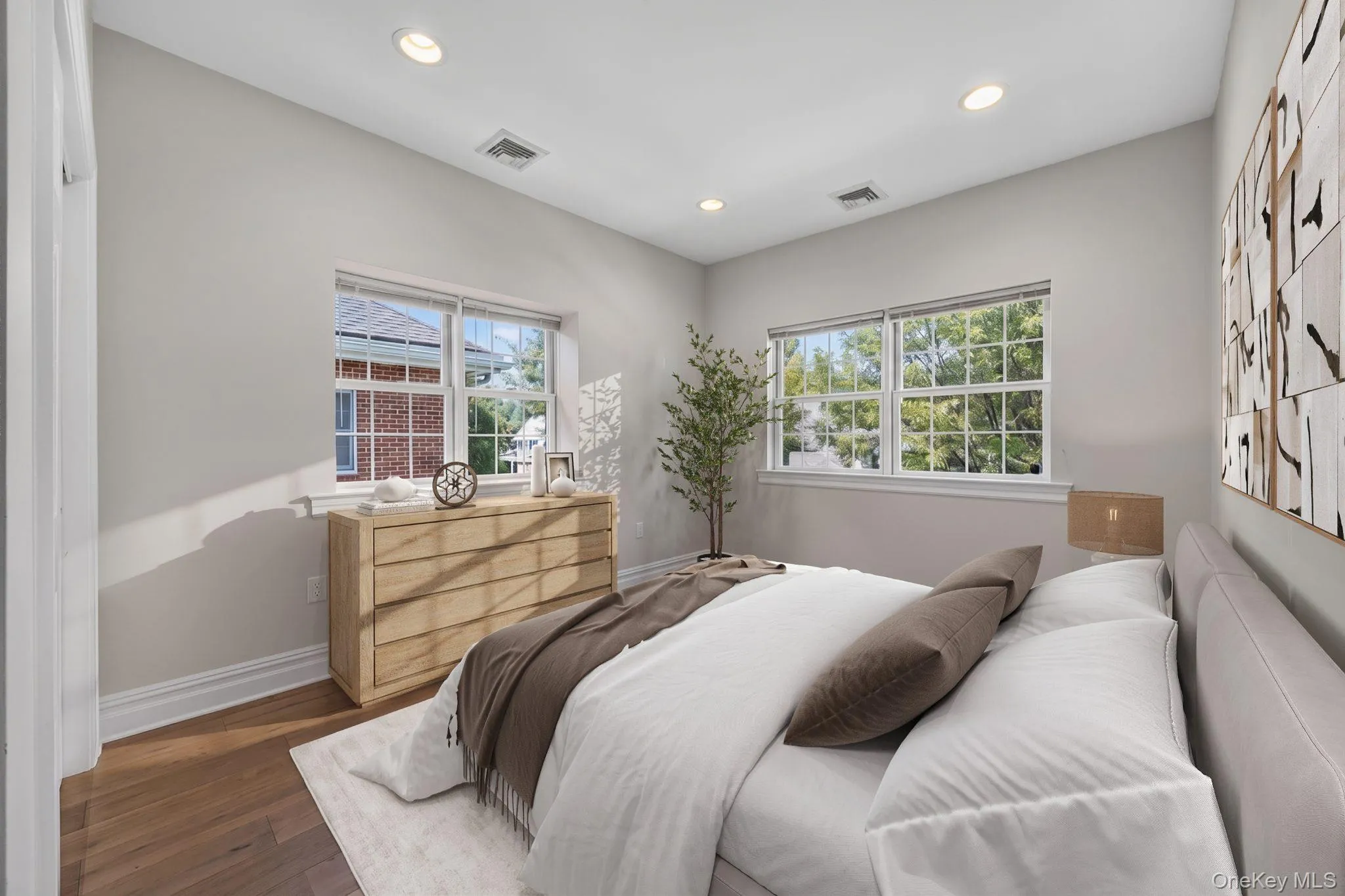 4C Nassau Drive, North Hempstead, NY, 5 Bedrooms Bedrooms, 9 Rooms Rooms,3 BathroomsBathrooms,Residential Lease,For Rent,Nassau,0,1035949 4C Nassau Drive, North Hempstead, NY, 5 Bedrooms Bedrooms, 9 Rooms Rooms,3 BathroomsBathrooms,Residential Lease,For Rent,Nassau,0,1035949