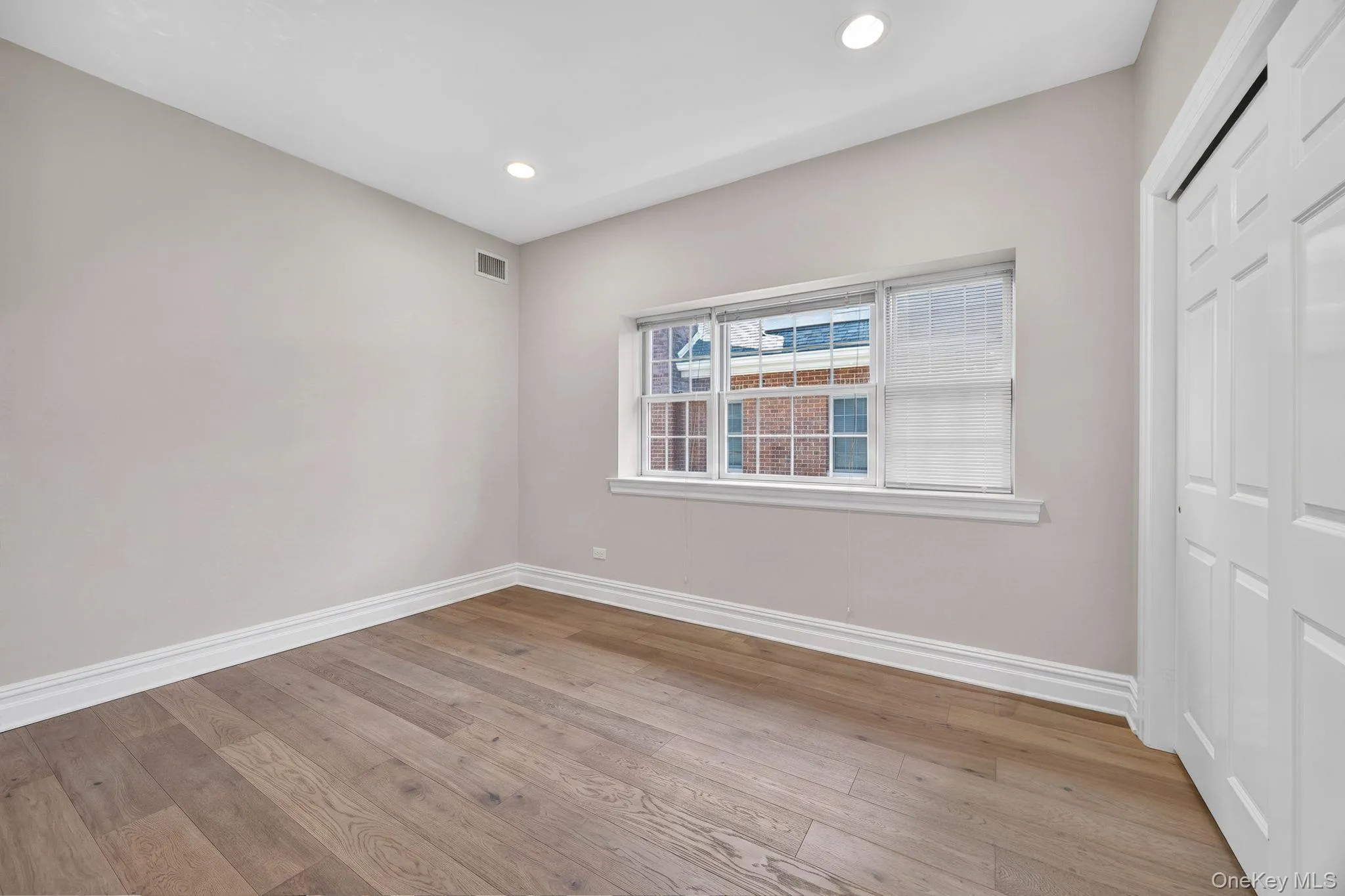 4C Nassau Drive, North Hempstead, NY, 5 Bedrooms Bedrooms, 9 Rooms Rooms,3 BathroomsBathrooms,Residential Lease,For Rent,Nassau,0,1035949 4C Nassau Drive, North Hempstead, NY, 5 Bedrooms Bedrooms, 9 Rooms Rooms,3 BathroomsBathrooms,Residential Lease,For Rent,Nassau,0,1035949