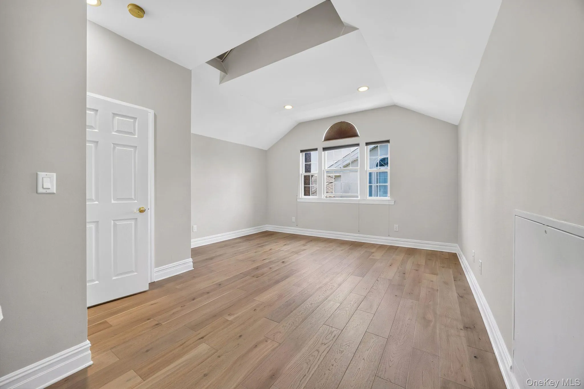 4C Nassau Drive, North Hempstead, NY, 5 Bedrooms Bedrooms, 9 Rooms Rooms,3 BathroomsBathrooms,Residential Lease,For Rent,Nassau,0,1035949 4C Nassau Drive, North Hempstead, NY, 5 Bedrooms Bedrooms, 9 Rooms Rooms,3 BathroomsBathrooms,Residential Lease,For Rent,Nassau,0,1035949