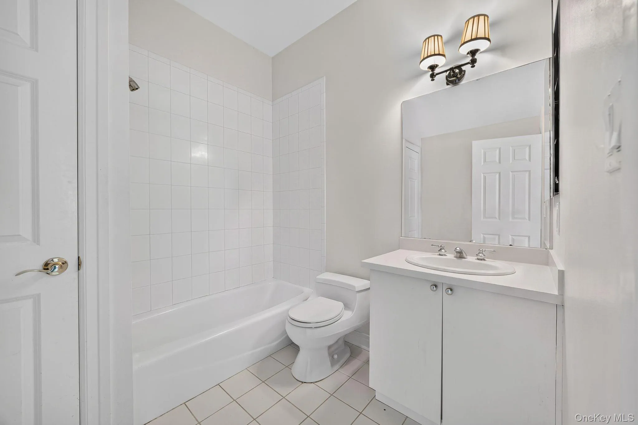 4C Nassau Drive, North Hempstead, NY, 5 Bedrooms Bedrooms, 9 Rooms Rooms,3 BathroomsBathrooms,Residential Lease,For Rent,Nassau,0,1035949 4C Nassau Drive, North Hempstead, NY, 5 Bedrooms Bedrooms, 9 Rooms Rooms,3 BathroomsBathrooms,Residential Lease,For Rent,Nassau,0,1035949