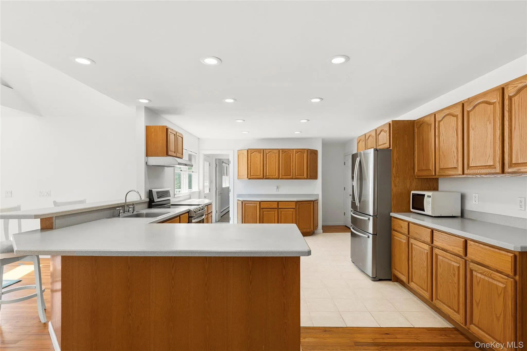 39 Sherwood Road, Southampton, NY, 4 Bedrooms Bedrooms, 11 Rooms Rooms,3 BathroomsBathrooms,Residential,For Rent,Sherwood,0,1035961 39 Sherwood Road, Southampton, NY, 4 Bedrooms Bedrooms, 11 Rooms Rooms,3 BathroomsBathrooms,Residential,For Rent,Sherwood,0,1035961