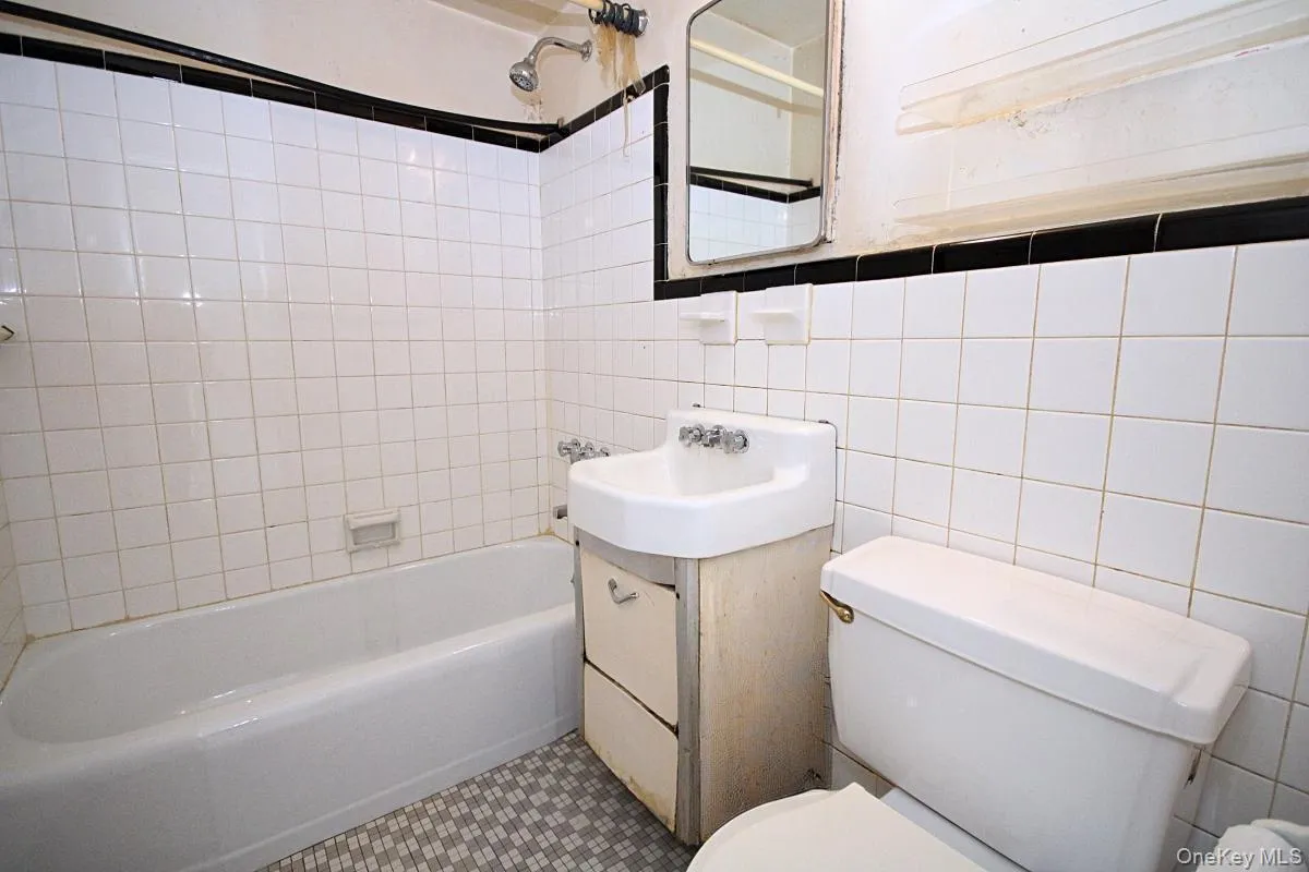 1935 shore paRKWAY, New York, NY, 2 Bedrooms Bedrooms, 5 Rooms Rooms,1 BathroomBathrooms,Residential,For Rent,shore paRKWAY,0,1035962 1935 shore paRKWAY, New York, NY, 2 Bedrooms Bedrooms, 5 Rooms Rooms,1 BathroomBathrooms,Residential,For Rent,shore paRKWAY,0,1035962