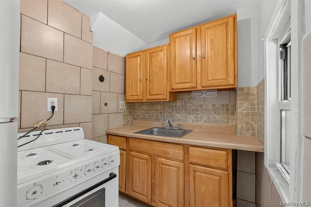 155 Chambers Street, Newburgh (city), NY, 1 Bedroom Bedrooms, 1 Room Rooms,1 BathroomBathrooms,Residential Lease,For Rent,Chambers,0,1035964 155 Chambers Street, Newburgh (city), NY, 1 Bedroom Bedrooms, 1 Room Rooms,1 BathroomBathrooms,Residential Lease,For Rent,Chambers,0,1035964