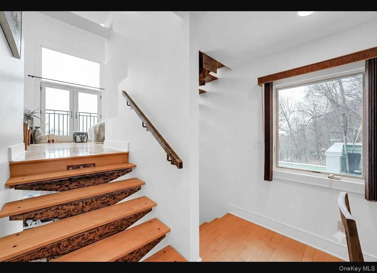 910 Route 9w, Orangetown, NY, 3 Bedrooms Bedrooms, 16 Rooms Rooms,2 BathroomsBathrooms,Residential,For Rent,Route 9w,0,1035965 910 Route 9w, Orangetown, NY, 3 Bedrooms Bedrooms, 16 Rooms Rooms,2 BathroomsBathrooms,Residential,For Rent,Route 9w,0,1035965