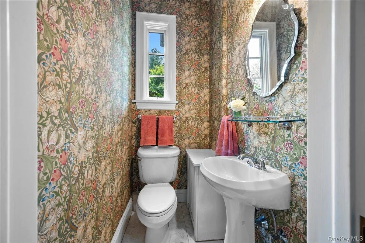 12 Linden Avenue, Mamaroneck, NY, 6 Bedrooms Bedrooms, 11 Rooms Rooms,3 BathroomsBathrooms,Residential,For Rent,Linden,0,1035974 12 Linden Avenue, Mamaroneck, NY, 6 Bedrooms Bedrooms, 11 Rooms Rooms,3 BathroomsBathrooms,Residential,For Rent,Linden,0,1035974