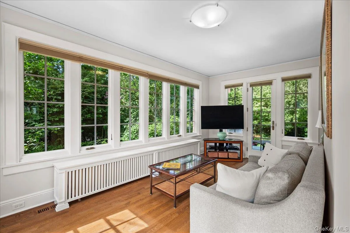 12 Linden Avenue, Mamaroneck, NY, 6 Bedrooms Bedrooms, 11 Rooms Rooms,3 BathroomsBathrooms,Residential,For Rent,Linden,0,1035974 12 Linden Avenue, Mamaroneck, NY, 6 Bedrooms Bedrooms, 11 Rooms Rooms,3 BathroomsBathrooms,Residential,For Rent,Linden,0,1035974