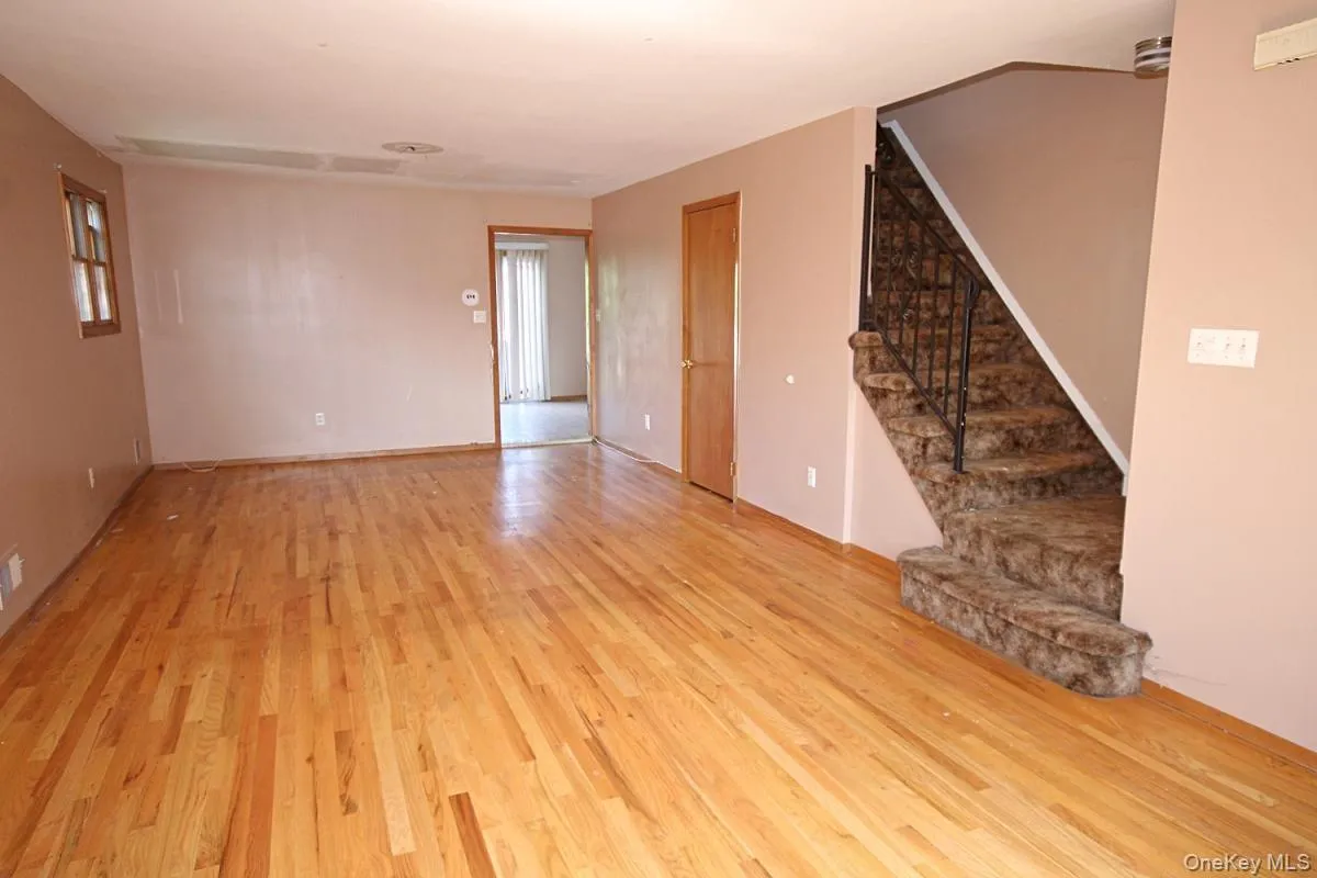 5 Abbey Road, New York, NY, 3 Bedrooms Bedrooms, 6 Rooms Rooms,1 BathroomBathrooms,Residential,For Rent,Abbey,0,1035975 5 Abbey Road, New York, NY, 3 Bedrooms Bedrooms, 6 Rooms Rooms,1 BathroomBathrooms,Residential,For Rent,Abbey,0,1035975