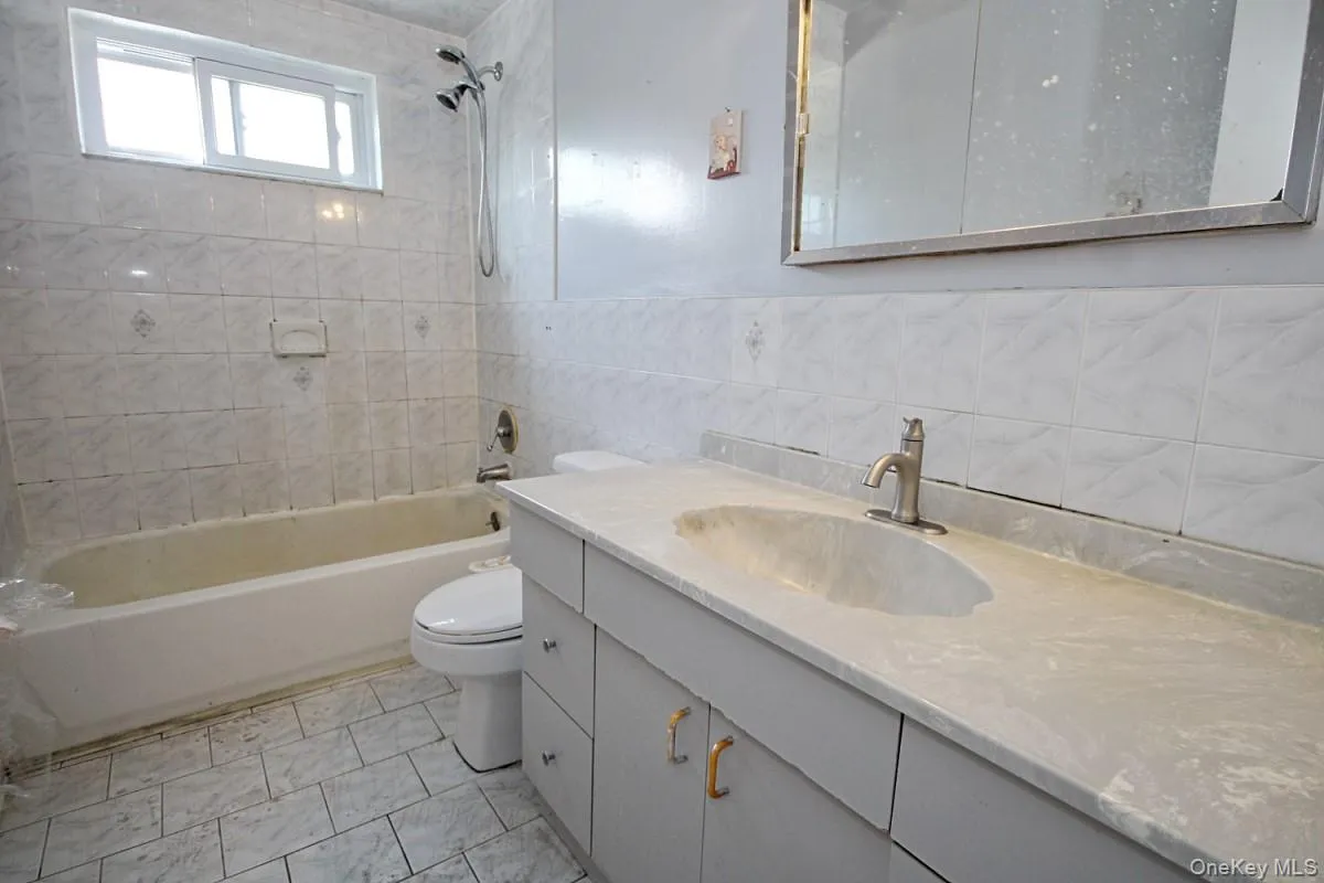 5 Abbey Road, New York, NY, 3 Bedrooms Bedrooms, 6 Rooms Rooms,1 BathroomBathrooms,Residential,For Rent,Abbey,0,1035975 5 Abbey Road, New York, NY, 3 Bedrooms Bedrooms, 6 Rooms Rooms,1 BathroomBathrooms,Residential,For Rent,Abbey,0,1035975