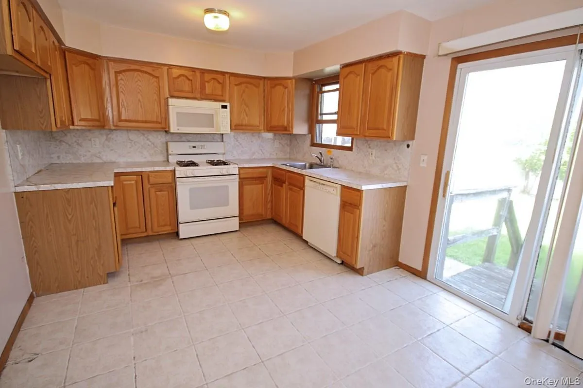 5 Abbey Road, New York, NY, 3 Bedrooms Bedrooms, 6 Rooms Rooms,1 BathroomBathrooms,Residential,For Rent,Abbey,0,1035975 5 Abbey Road, New York, NY, 3 Bedrooms Bedrooms, 6 Rooms Rooms,1 BathroomBathrooms,Residential,For Rent,Abbey,0,1035975