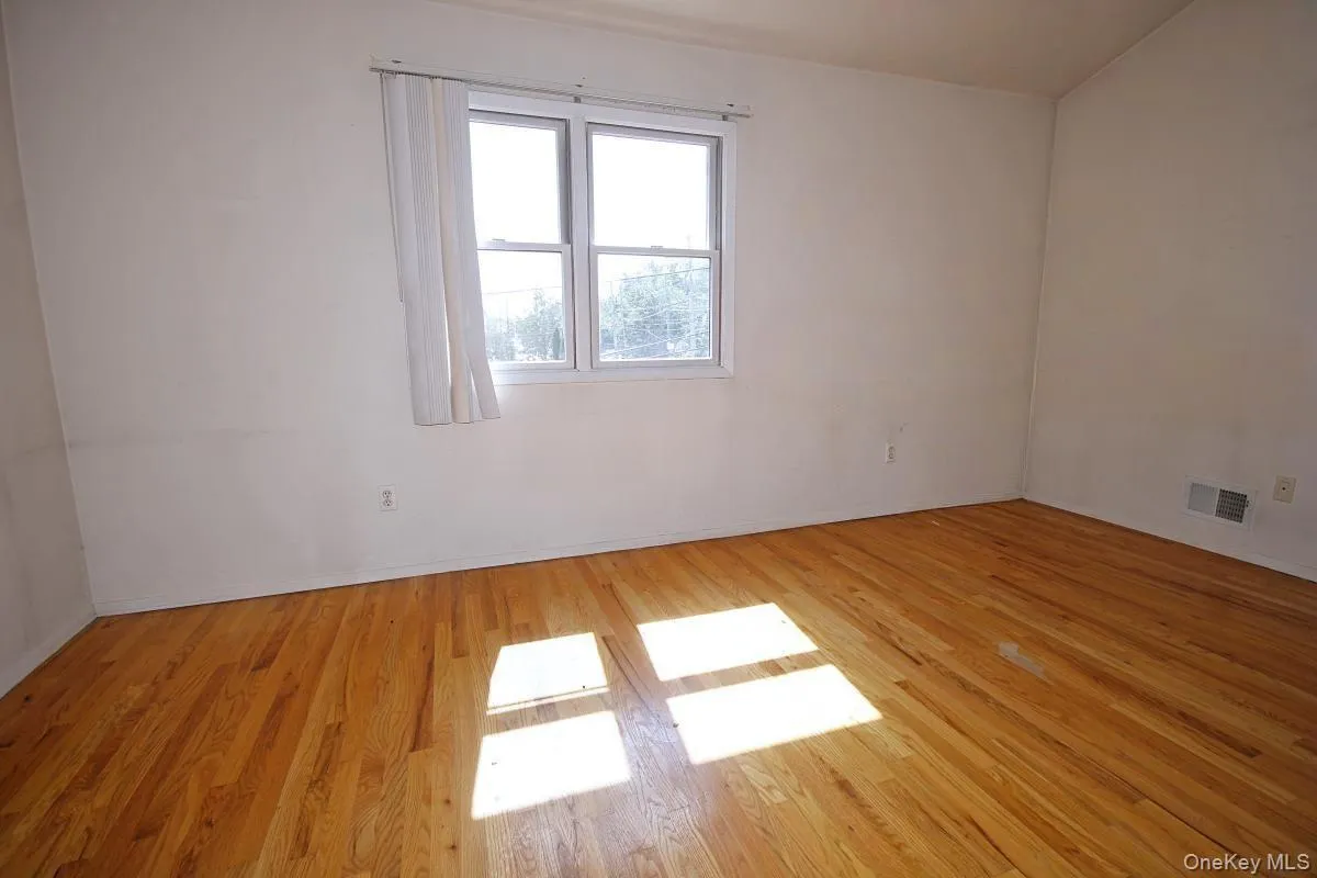 5 Abbey Road, New York, NY, 3 Bedrooms Bedrooms, 6 Rooms Rooms,1 BathroomBathrooms,Residential,For Rent,Abbey,0,1035975 5 Abbey Road, New York, NY, 3 Bedrooms Bedrooms, 6 Rooms Rooms,1 BathroomBathrooms,Residential,For Rent,Abbey,0,1035975