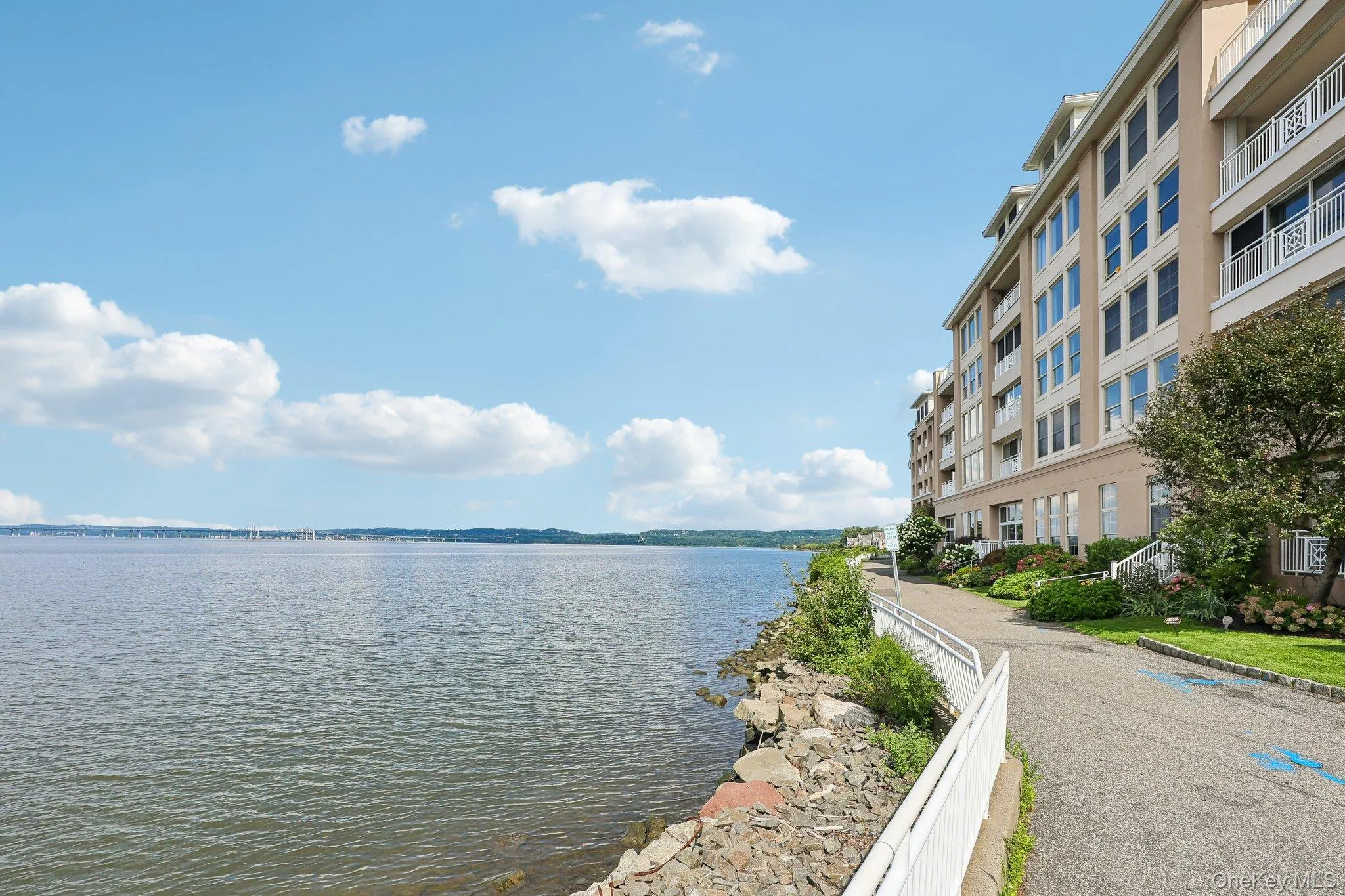 409 Harbor Cove, Orangetown, NY, 1 Bedroom Bedrooms, 5 Rooms Rooms,2 BathroomsBathrooms,Residential,For Rent,Harbor,0,1035981 409 Harbor Cove, Orangetown, NY, 1 Bedroom Bedrooms, 5 Rooms Rooms,2 BathroomsBathrooms,Residential,For Rent,Harbor,0,1035981